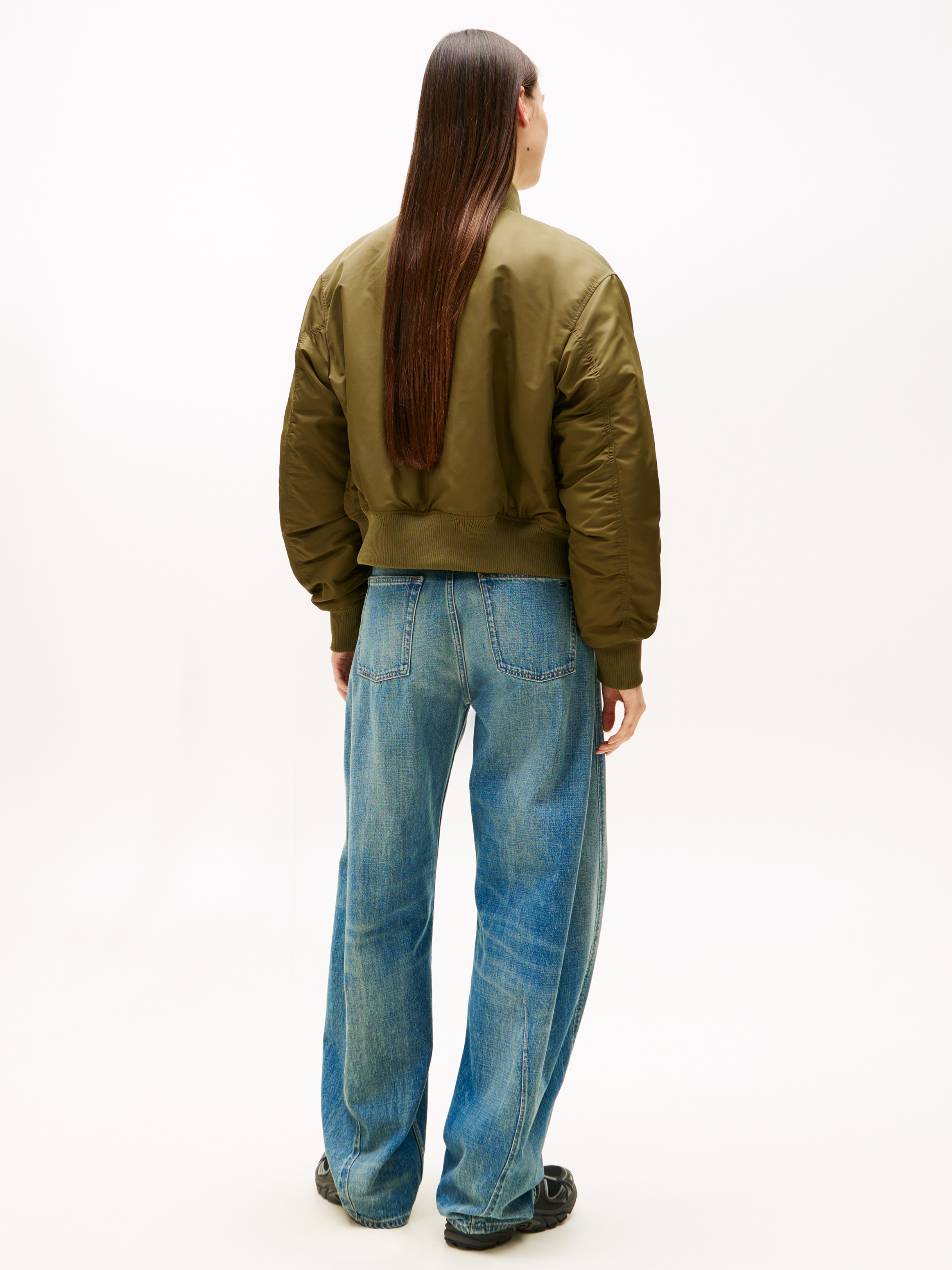 Tommy Jeans Bomberjacke »TJW ESSENTIAL BOMBER JACKET« ohne Kapuze Mit Reißverschlusstaschen an den Ärmeln