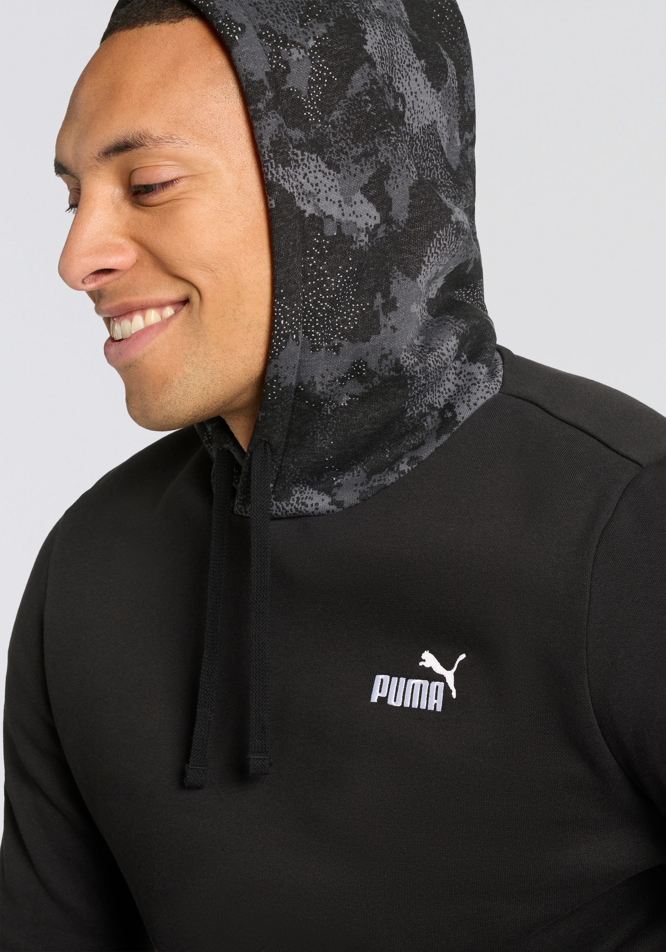 PUMA Kapuzensweatshirt »ESS CAMO HOODIE FL«

