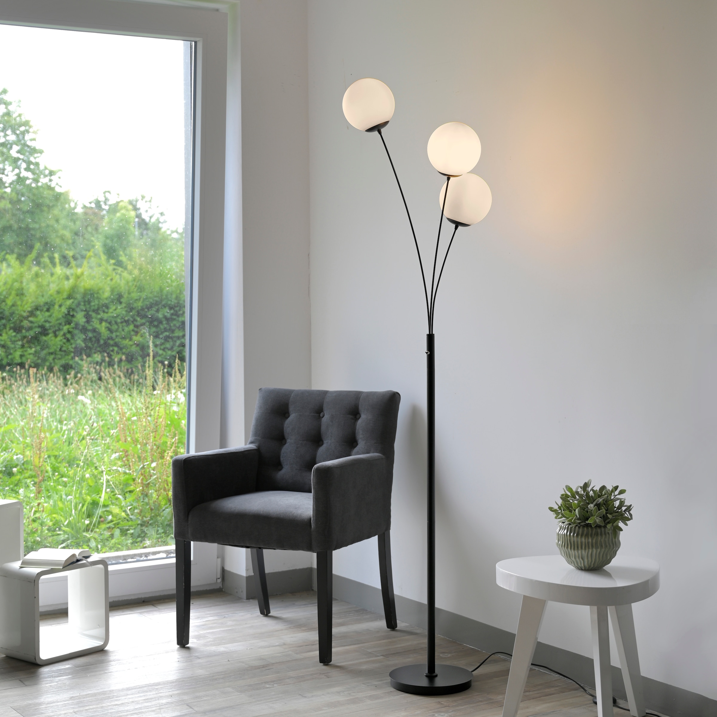 my home Stehlampe »Nymölla«, 3 flammig, Leuchtmittel E14 | ohne Leuchtmittel, Stehleuchte mit großen Glaskugeln amberfarben oder opal matt weiß