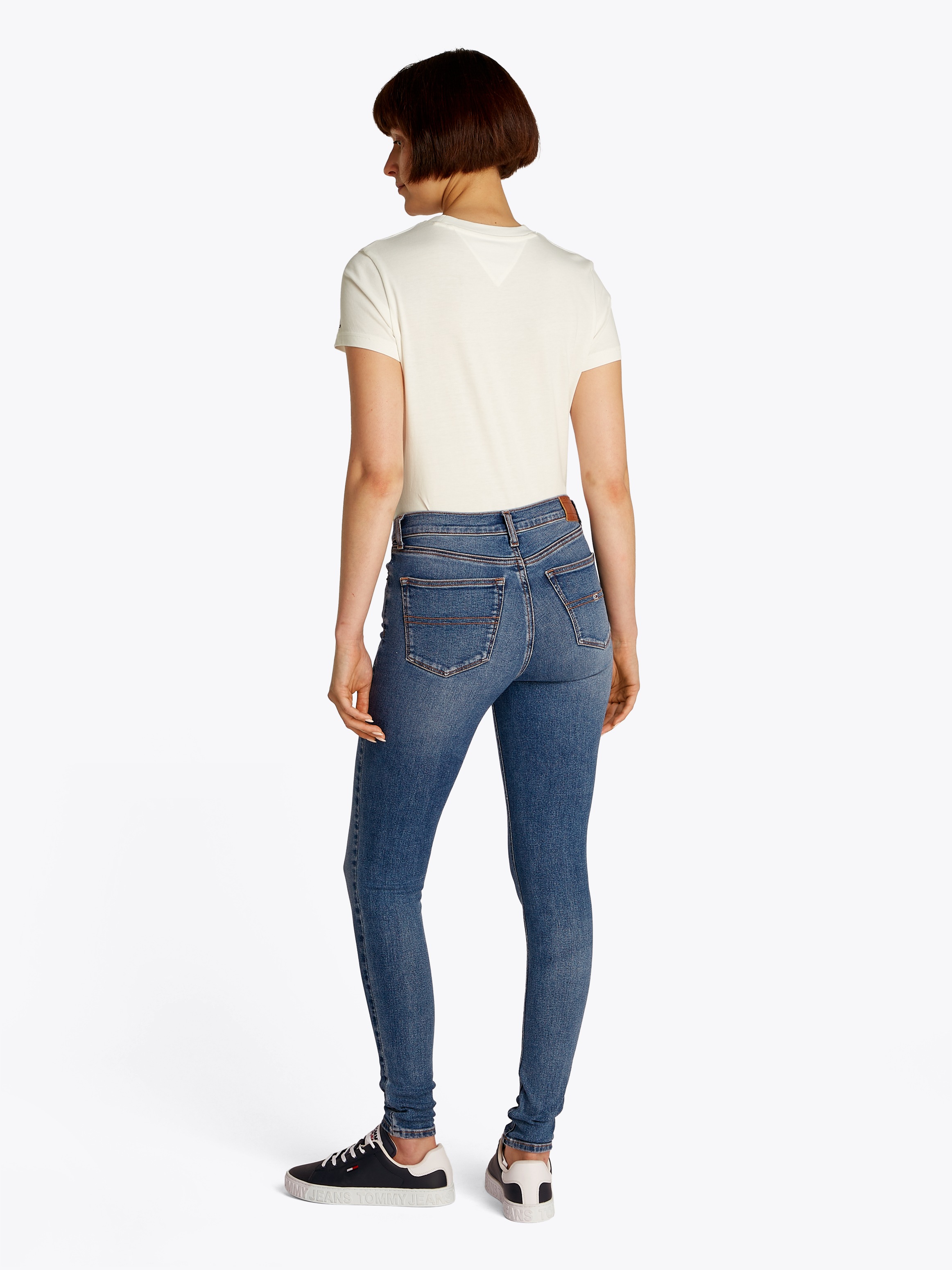 Tommy Jeans Skinny-fit-Jeans »NORA MR SKNY«, mit Waschung, mit Logo-Badge