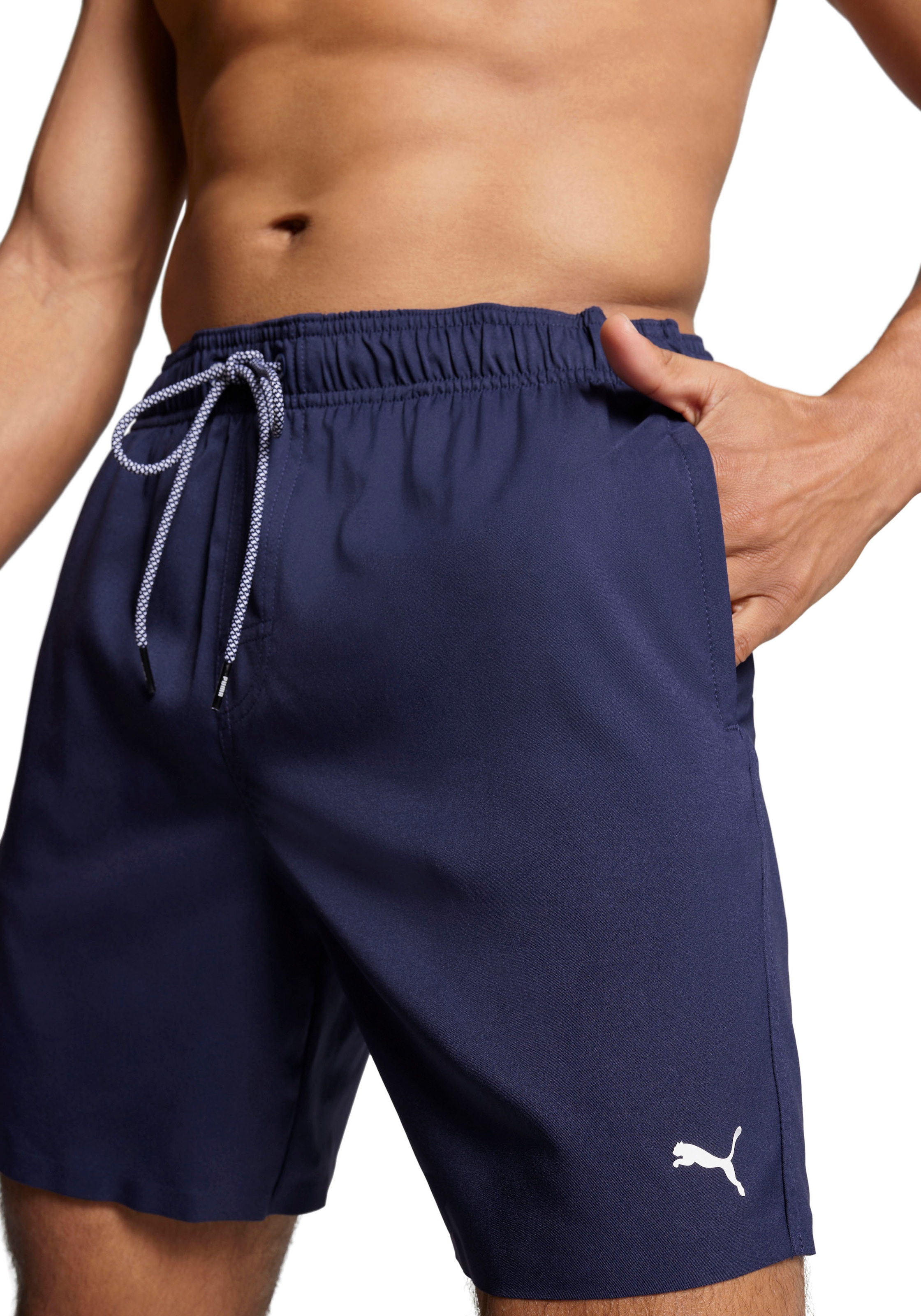 PUMA Badeshorts »PUMA SWIM MEN MID SHORTS 1P« High-Tech Reißverschluss an der Gesäßtasche, Seitentaschen