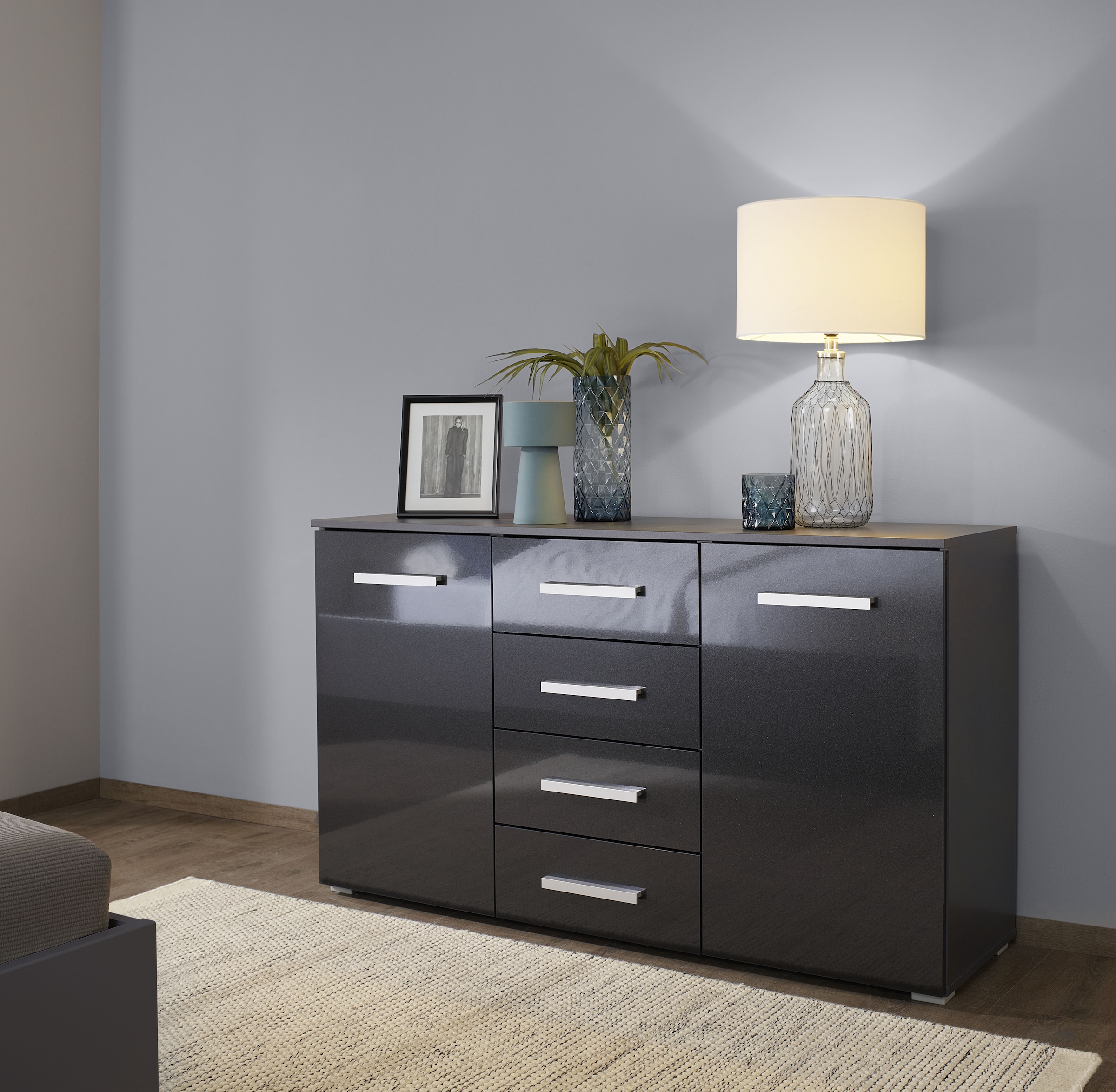 rauch Schubkastenkommode »Sideboard Kommode Kombikommode KOLUNA mit Hochglanzfront«, (Breite 120 cm), vier große Schubladen, mit insgesamt 4 Einlegeböden MADE IN GERMANY