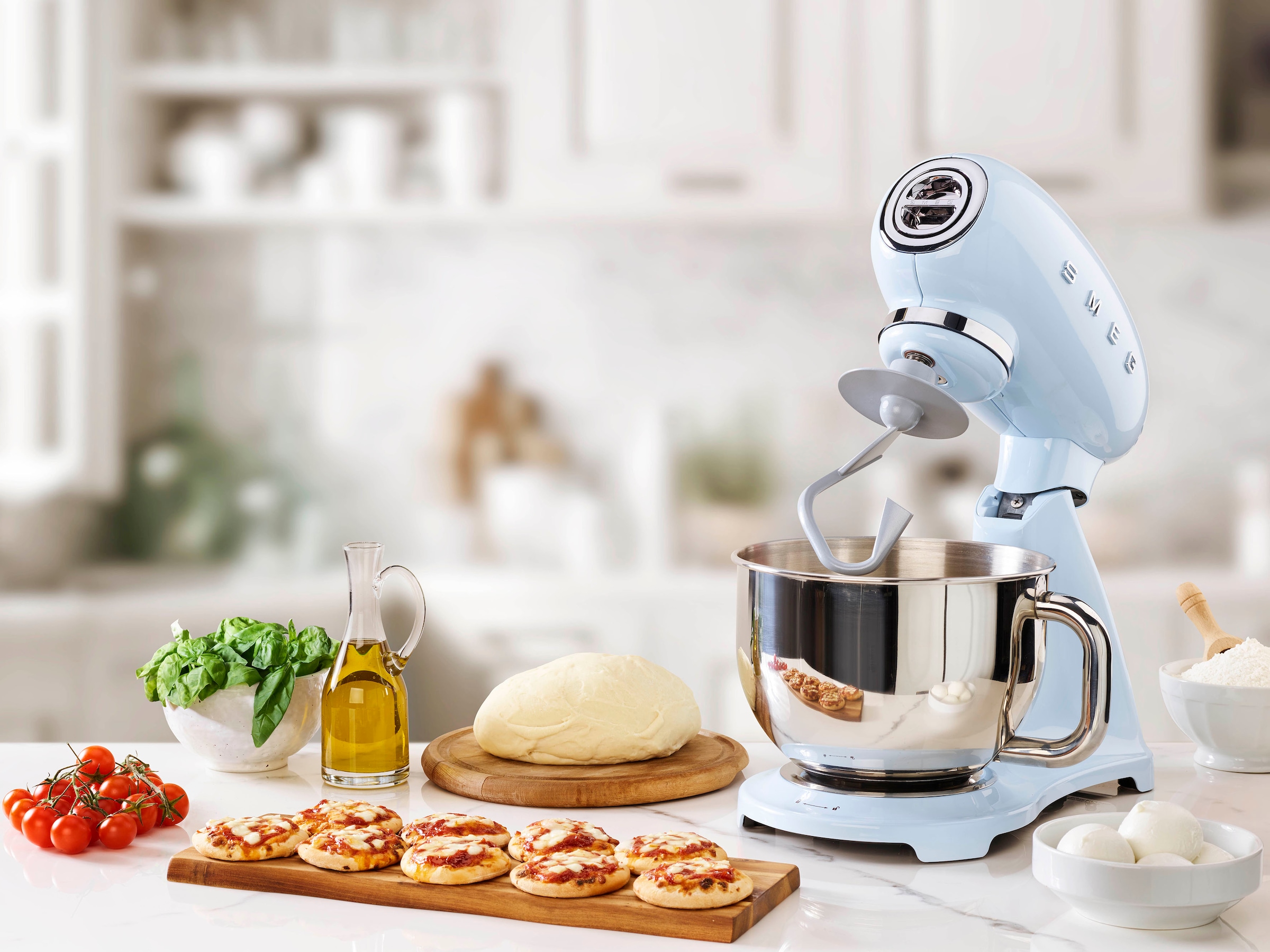 Smeg Küchenmaschine »SMF03PBEU Pastellblau«
