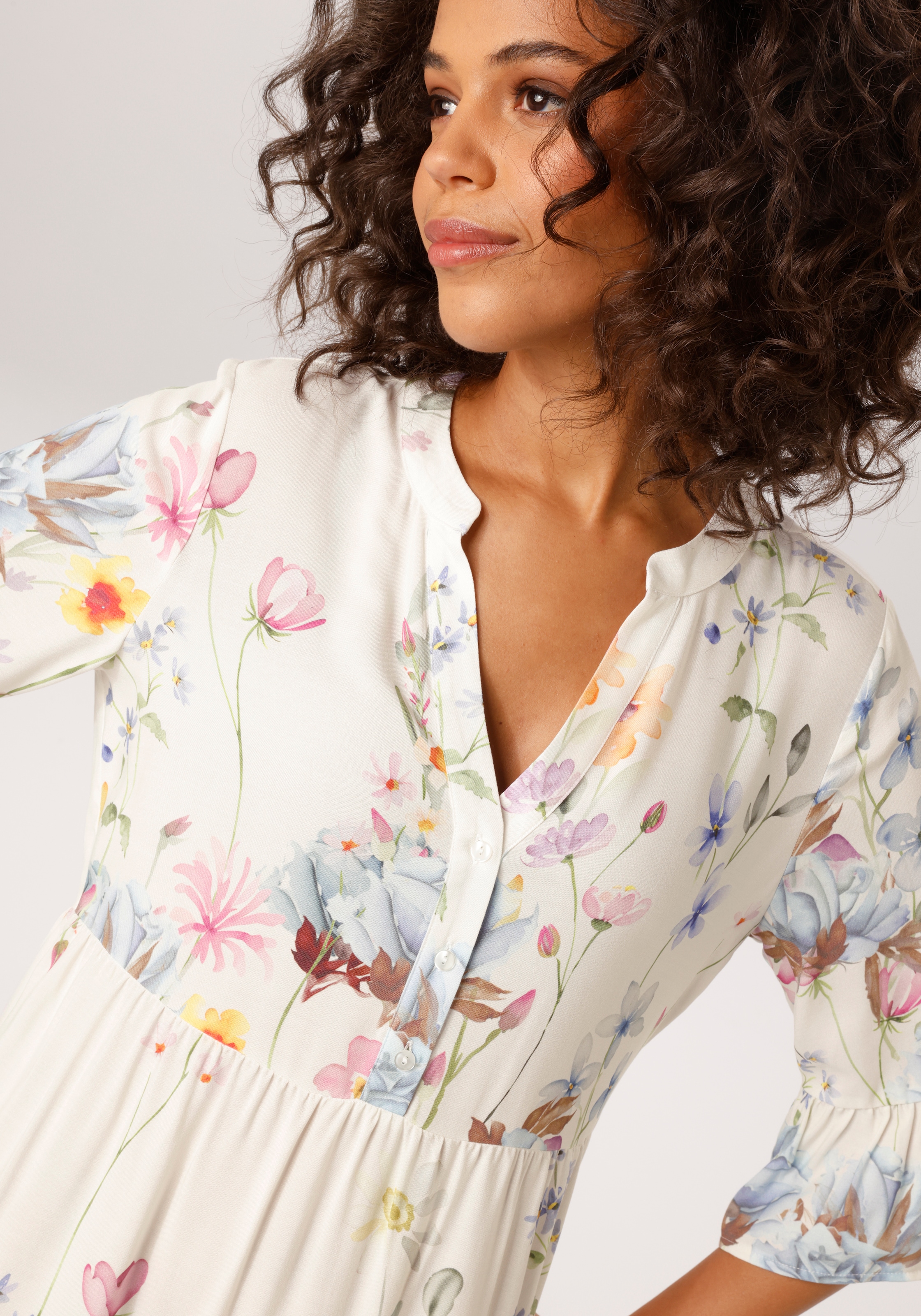 Aniston CASUAL Tunikakleid mit malerischen Blumen bedruckt- NEUE KOLLEKTION
