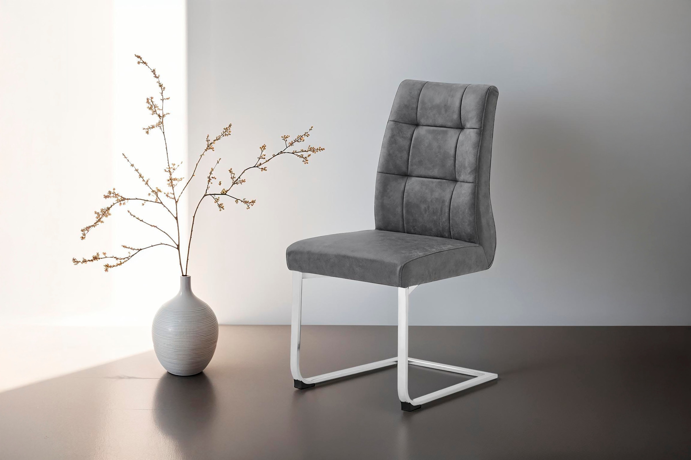 byLIVING Esszimmerstuhl »Marlen XXL«, (Set), 2 St., Microfaser, bis zu 150 kg belastbar, Vintage-Bezug, Freischwinger