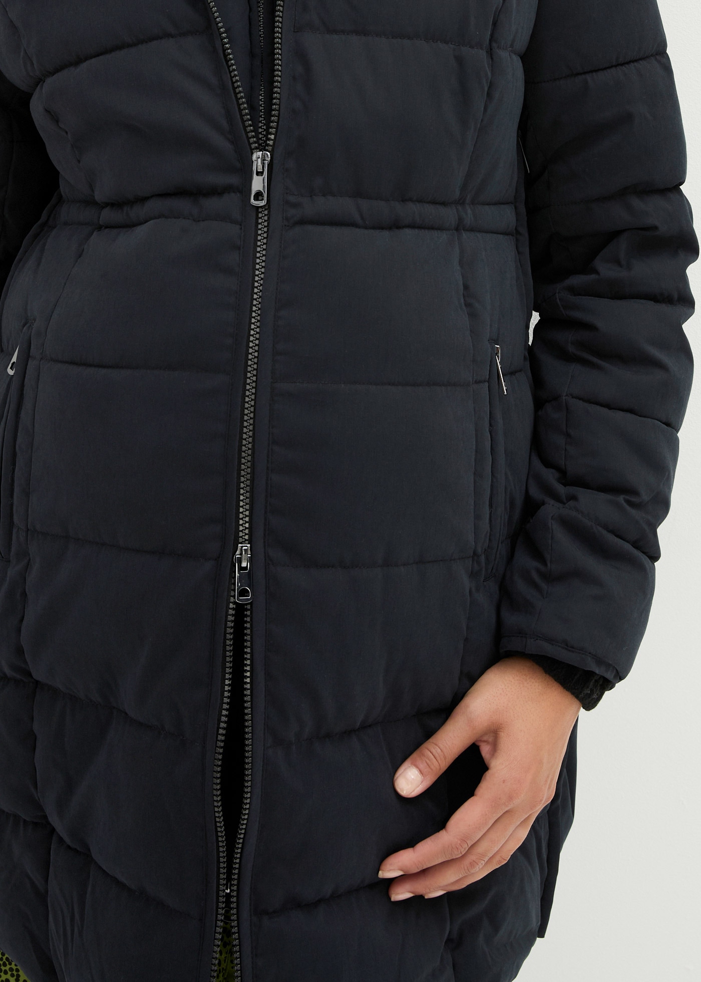 bonprix Umstandsjacke »3-in-1 warm wattierte Umstands- und Tragejacke« mit Kapuze Wattierte warme Winterjacke 3-in-1 warm Umstands- und Tragefunktion