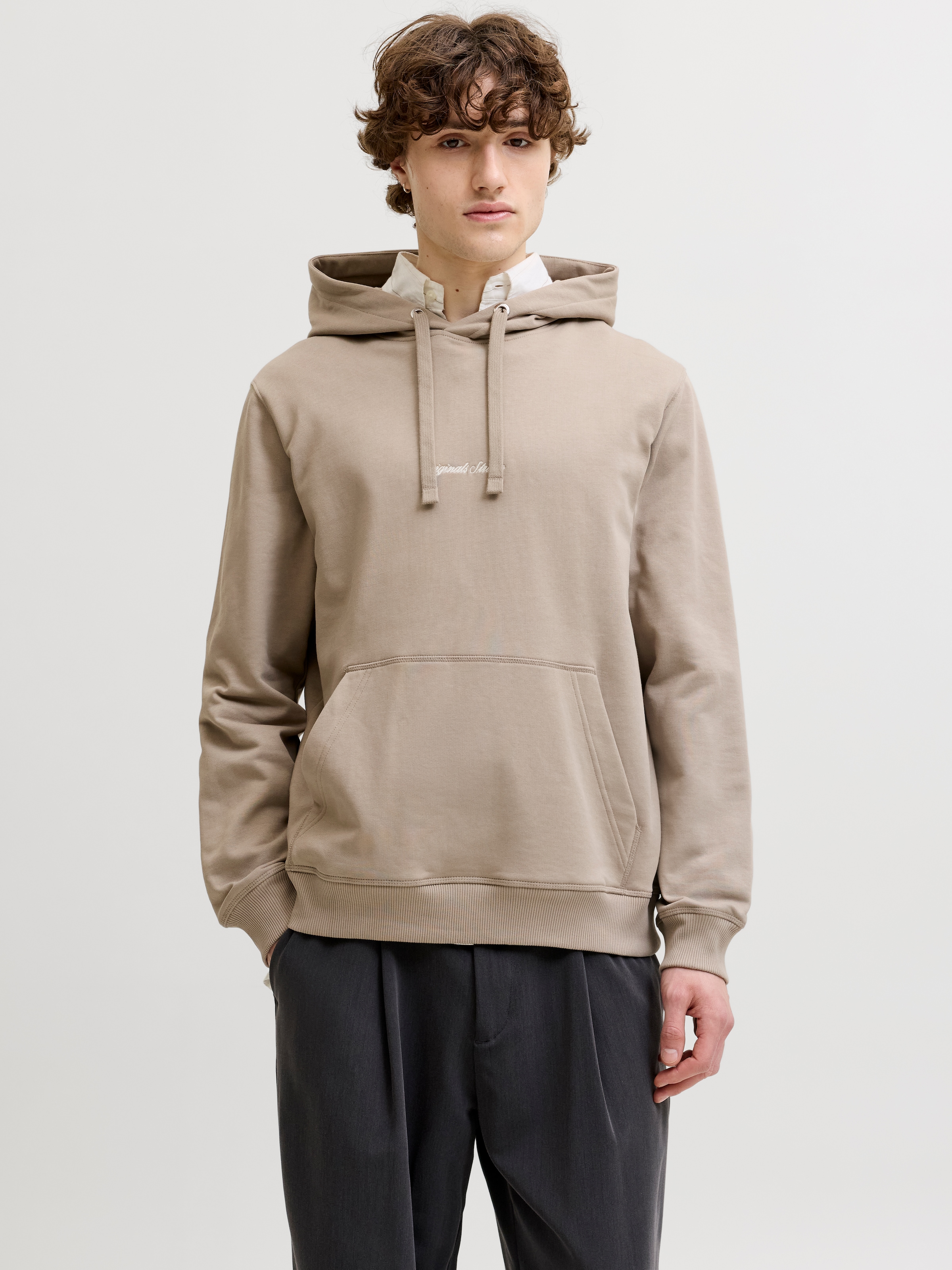 Jack & Jones Kapuzensweatshirt »JORNORREBRO EMB SWEAT HOOD NOOS«, mit Logo Print
