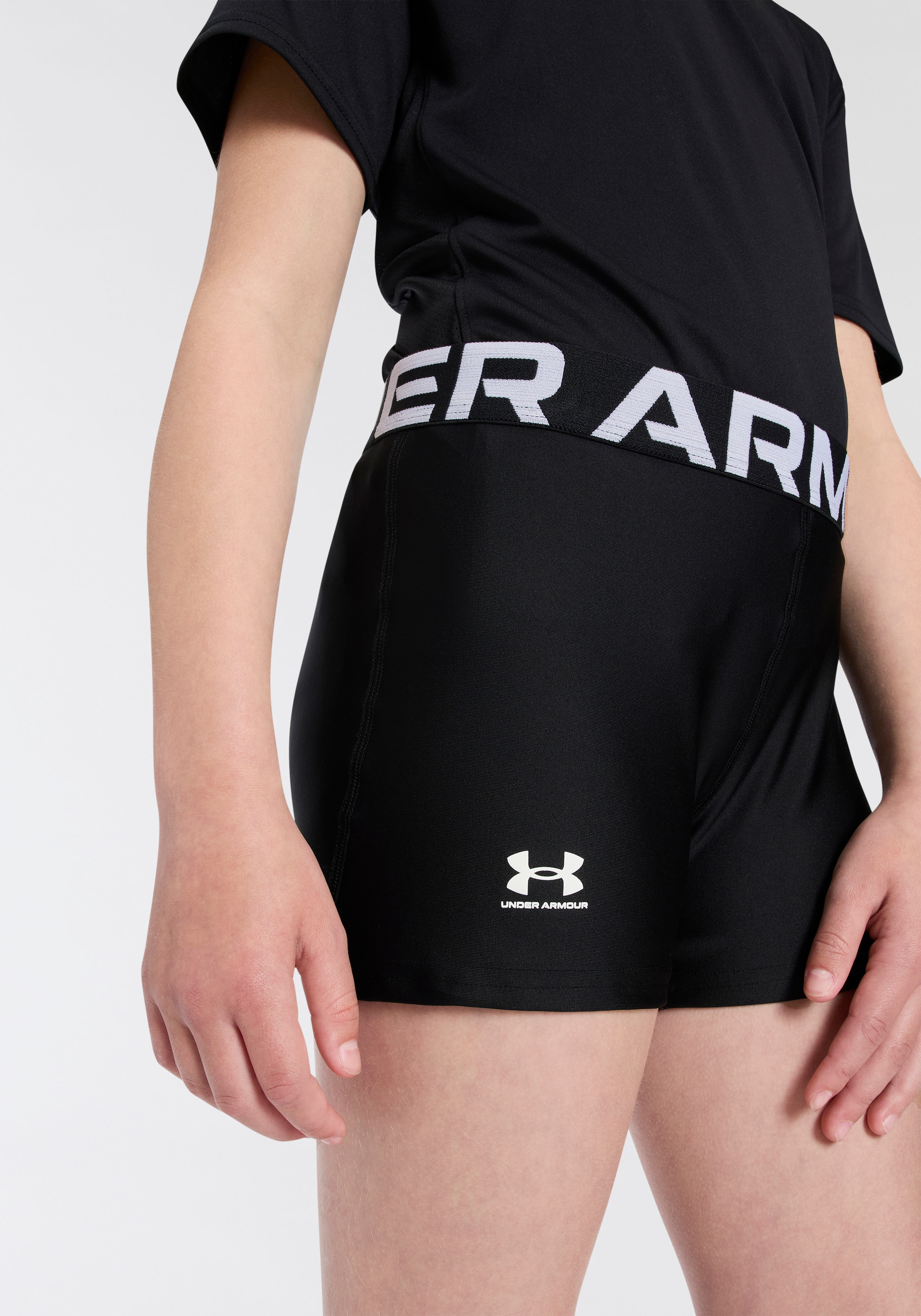 Under Armour® Trainingsshorts »HeatGear®«  Für Kinder - Perfekt für die warmen Tage. Hält dich kühl und trocken.