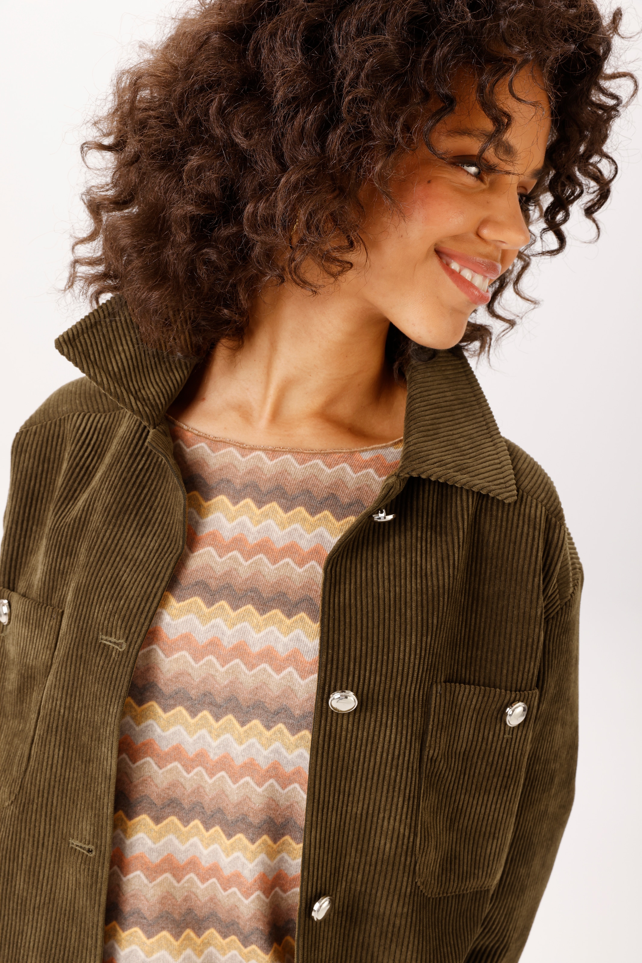Aniston CASUAL Kurzjacke aus weichem Cord - NEUE KOLLEKTION