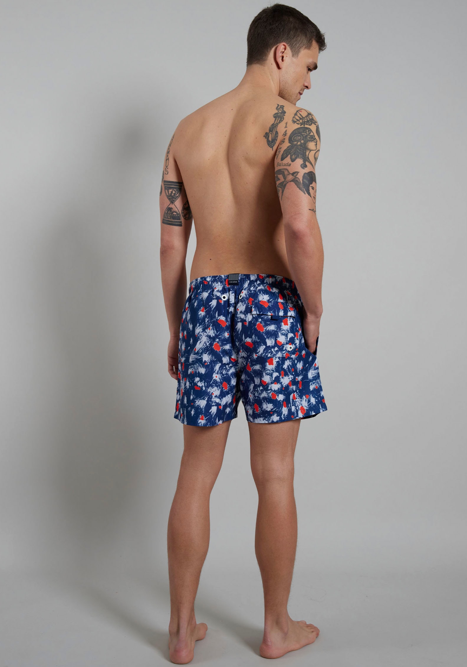 CECEBA Badeshorts, mit tollem Print für warme Sommertage
