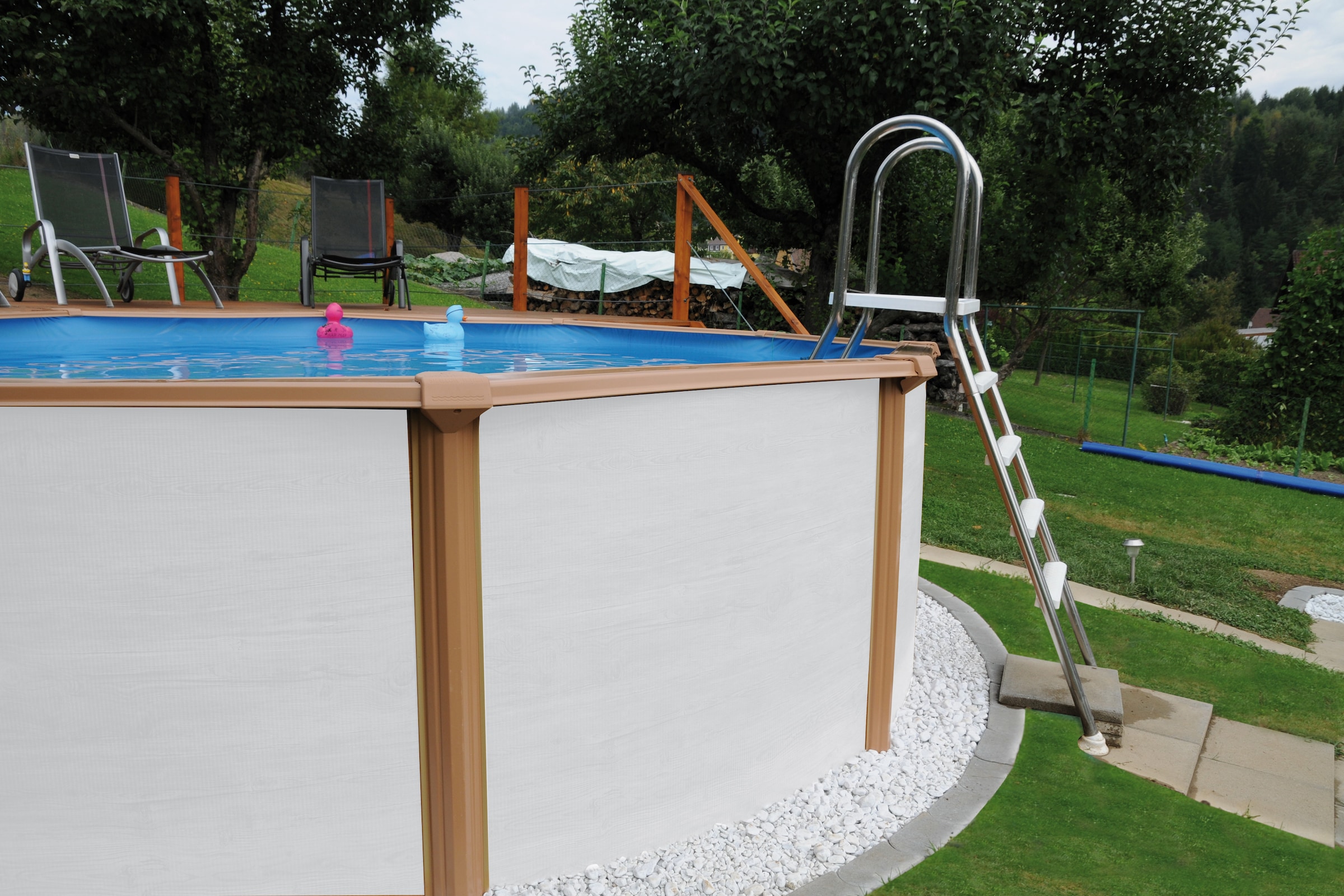 KWAD Rundpool »White Timber inkl. Sicherheitsleiter und Zubehör« 5-tlg 3,6, 5,5 oder 4,6 m Durchmesser, Höhe: 1,32m, mit blauer Folie