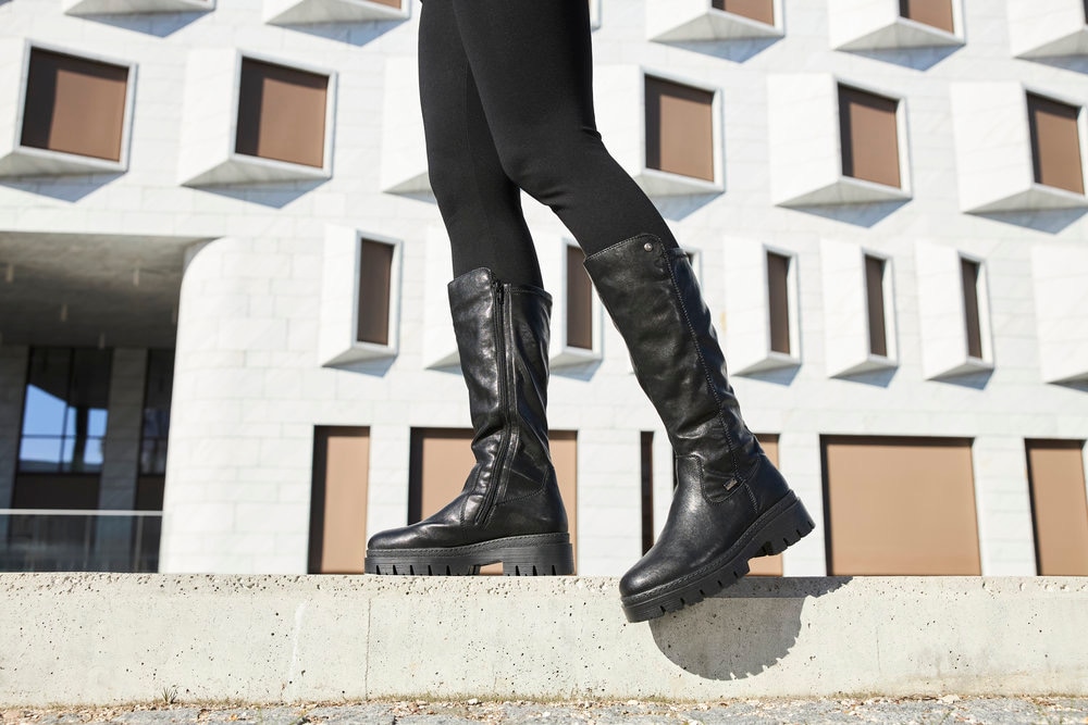 Rieker Winterstiefel  Langschaftstiefel, Plateaustiefel mit Stretch am Schaft, TEX-Membrane