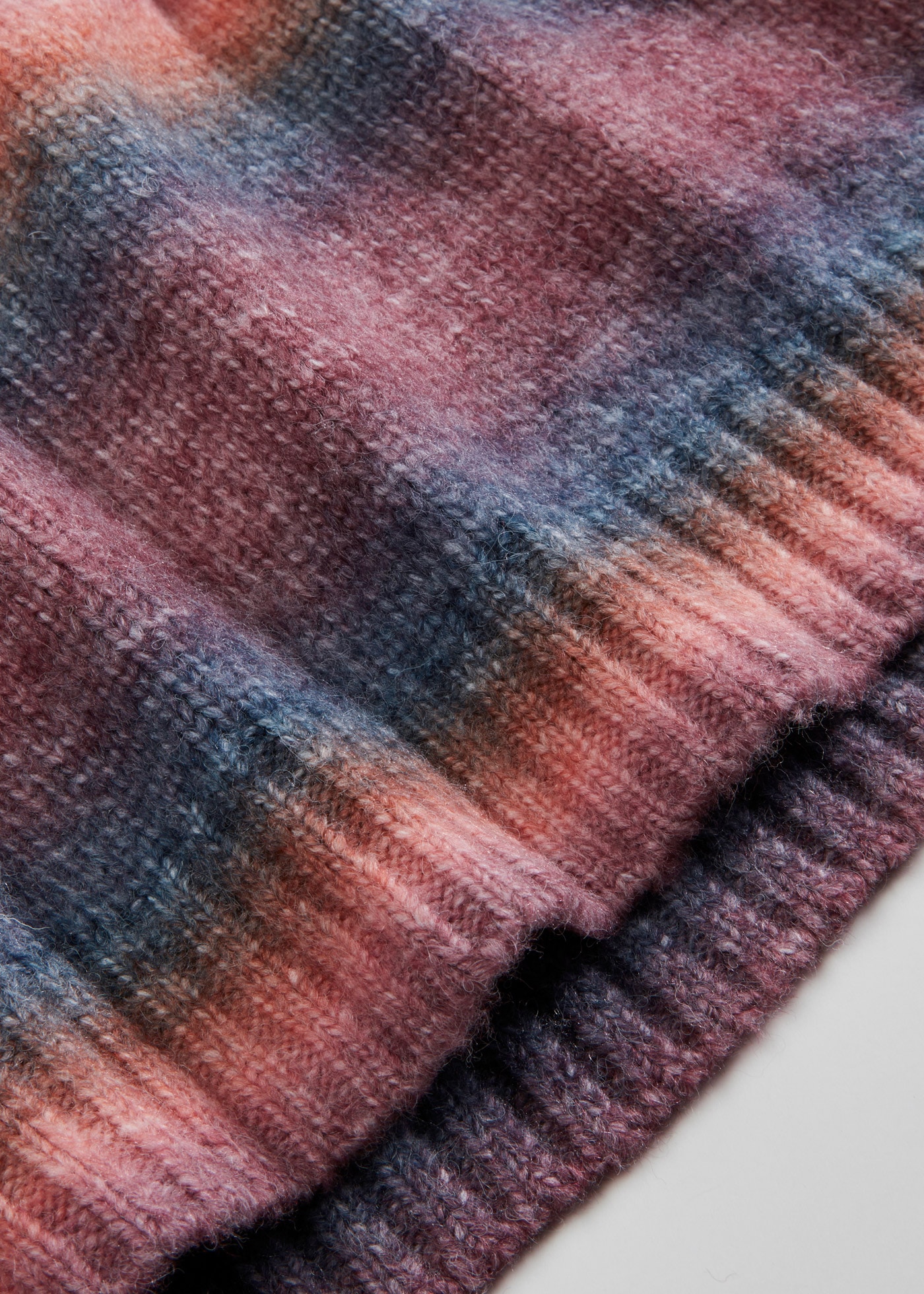 bonprix Strickpullover aus Polyacryl, Polyester, Polyamid und Wolle, ohne Kragen