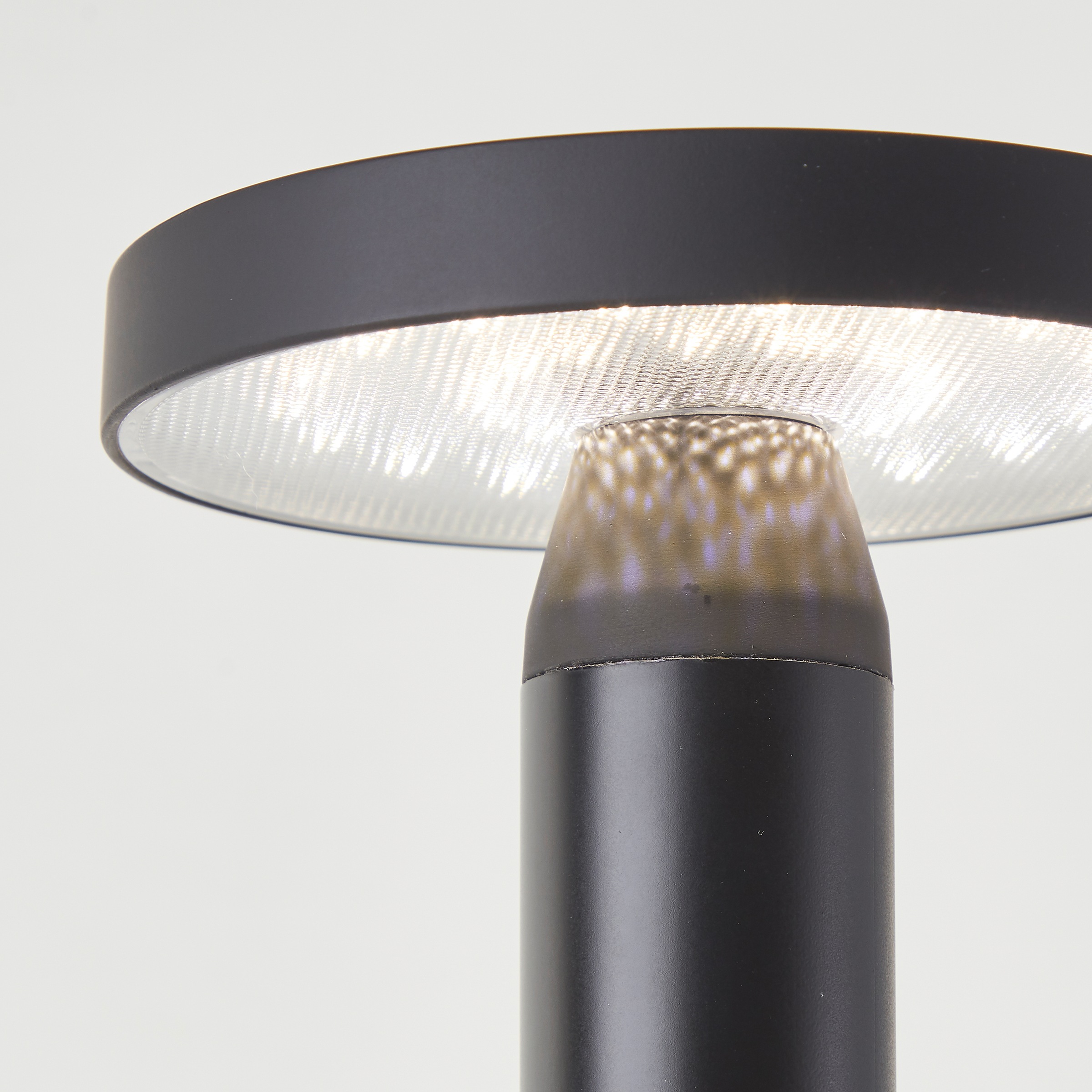 Brilliant LED Außen-Tischleuchte »Magua«, LED Außentischleuchte, Solar, 22 cm, 220 lm, 4000 K, Metall, schwarz