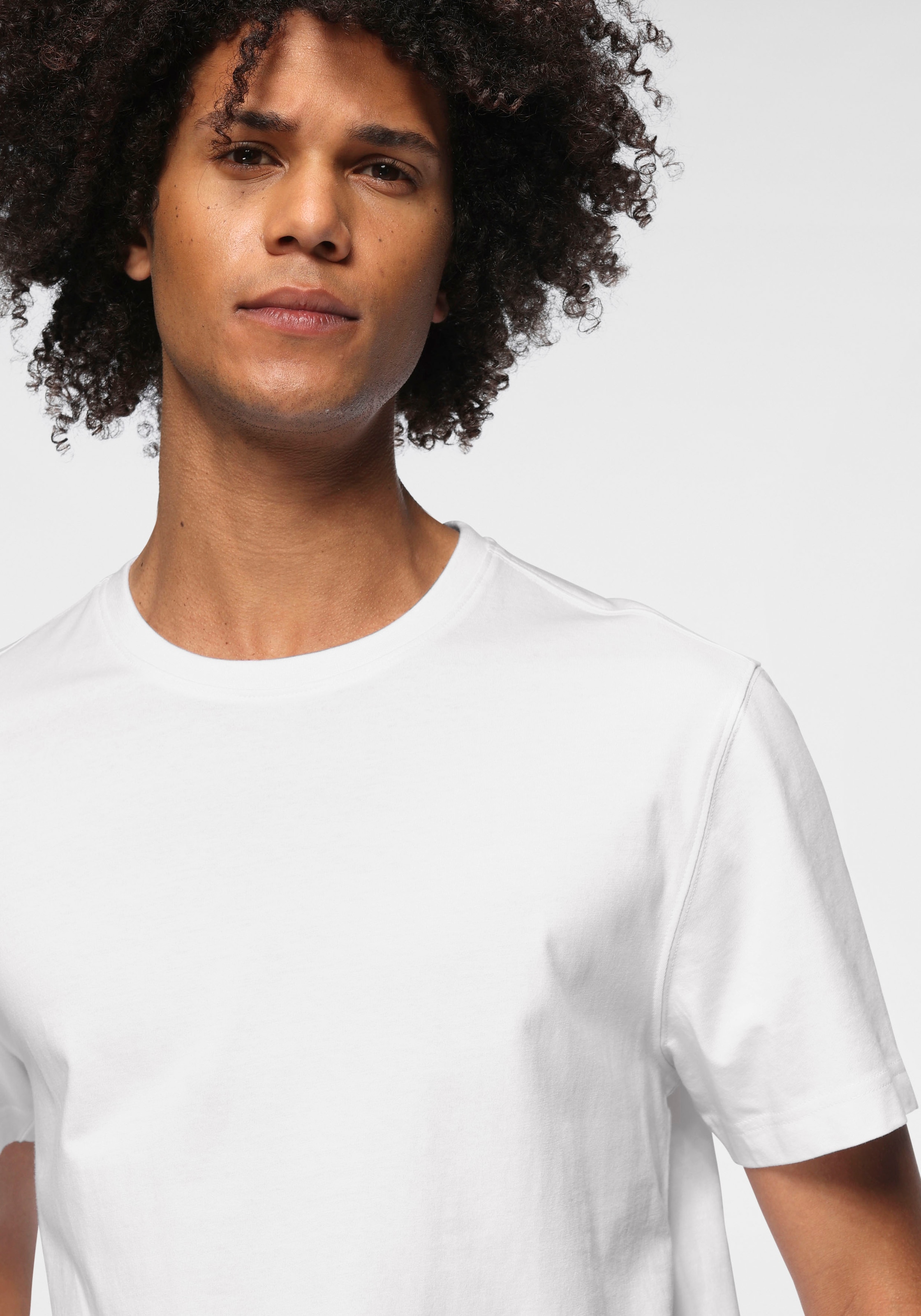 OTTO products T-Shirt »»GOTS zertifiziert – aus Bio-Baumwolle««, Kurzarm, Basic, aus Single Jersey, aus 100% Baumwolle