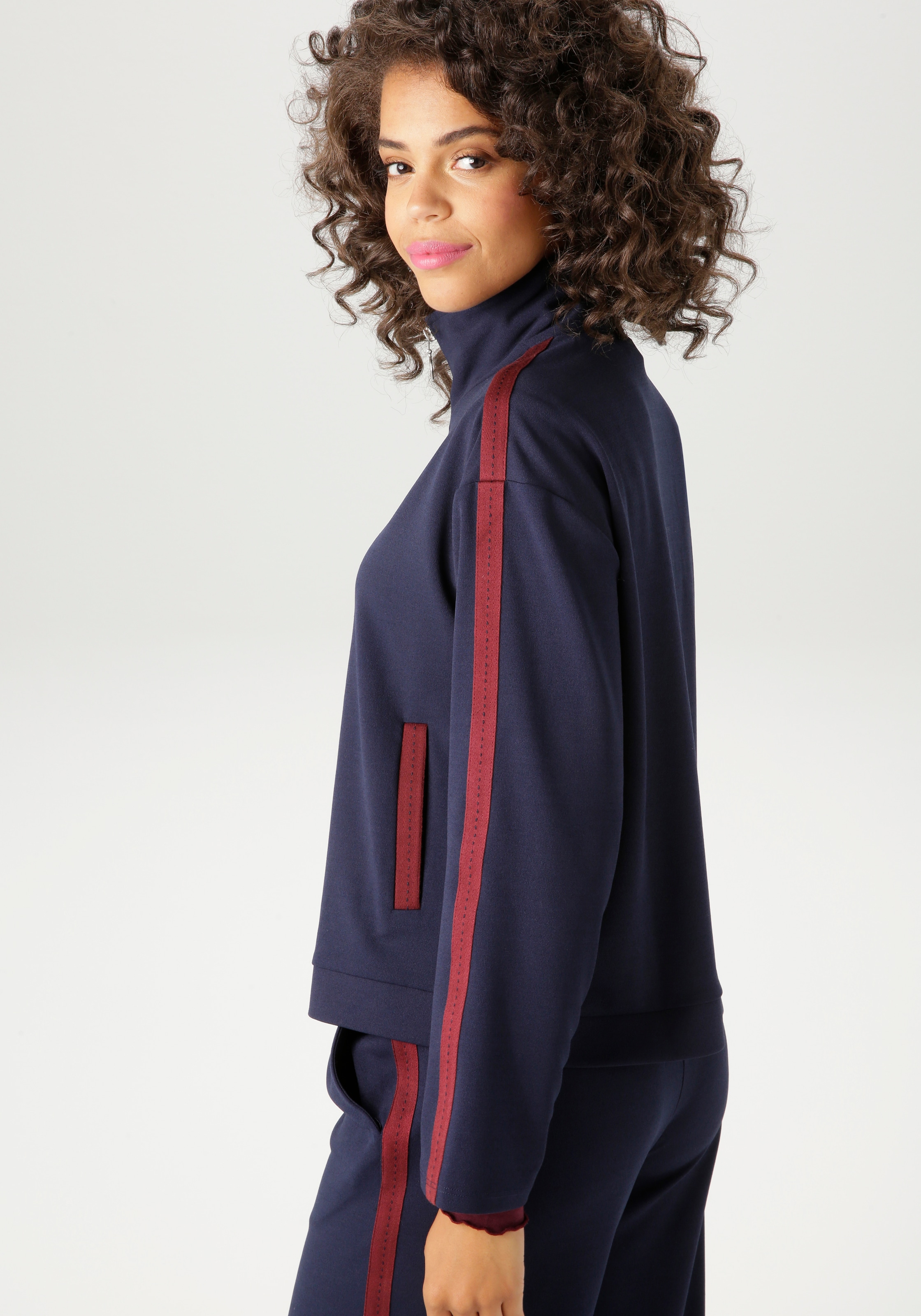 Aniston CASUAL Kurzjacke mit Tapes an den Eingrifftaschen und langen Ärmeln - NEUE KOLLEKTION