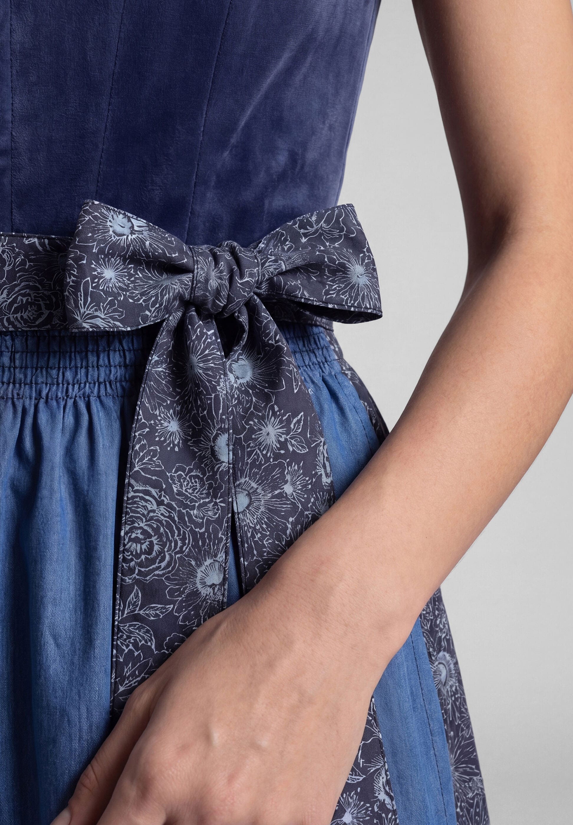 Spieth & Wensky Dirndl »Spieth & Wensky Dirndl Kendall« mit klassischer Trachtenoptik