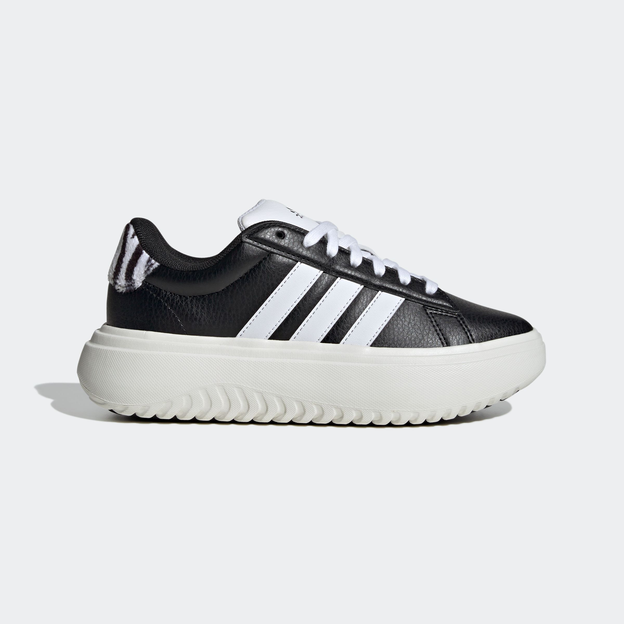 adidas Sportswear Sneaker »GRAND COURT PLATFORM«, Design auf den Spuren des adidas Superstar