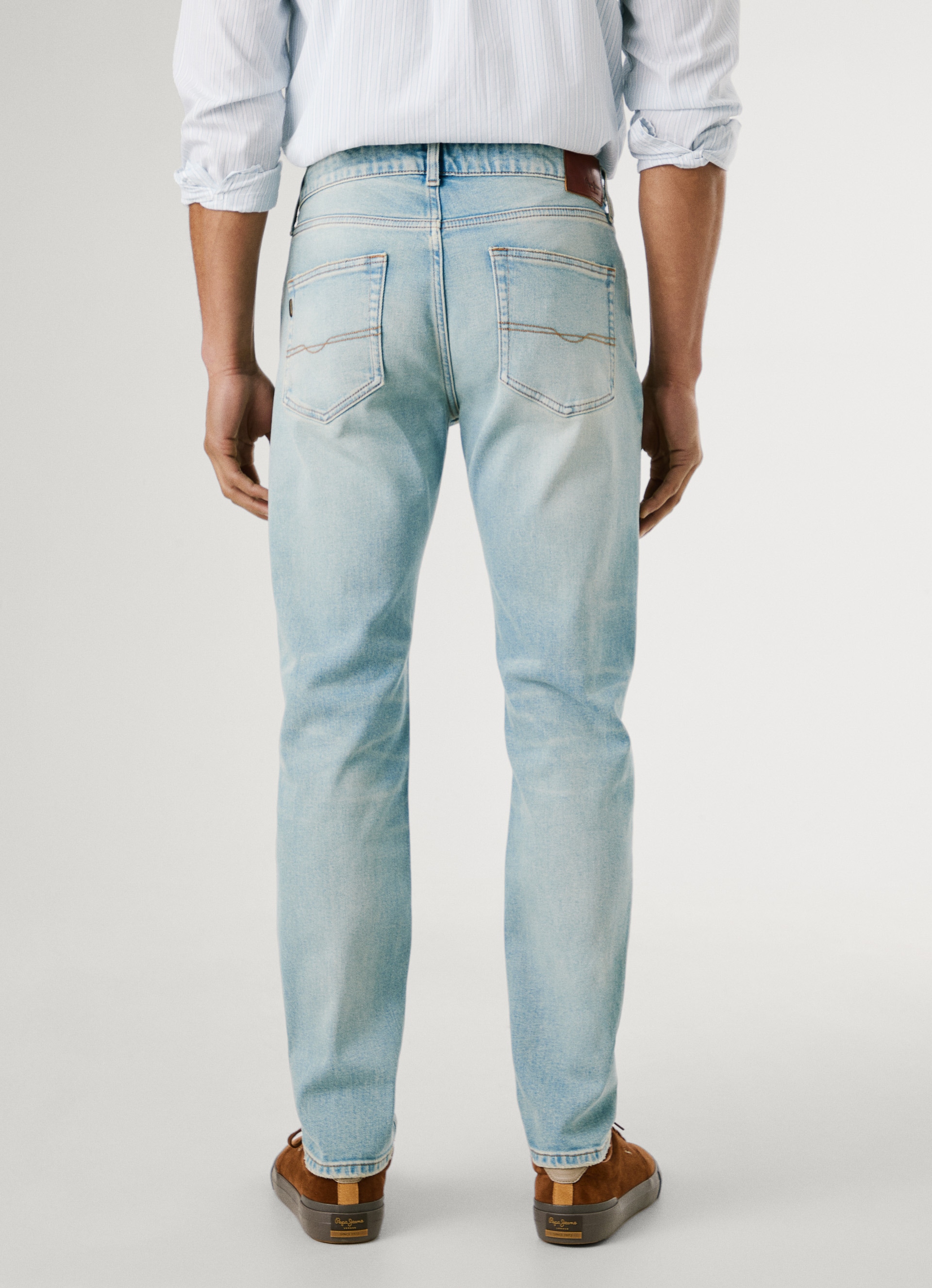 Pepe Jeans Tapered-fit-Jeans »TAPERED JEANS STANLEY«, Ziernähte an den Gesäßtaschen