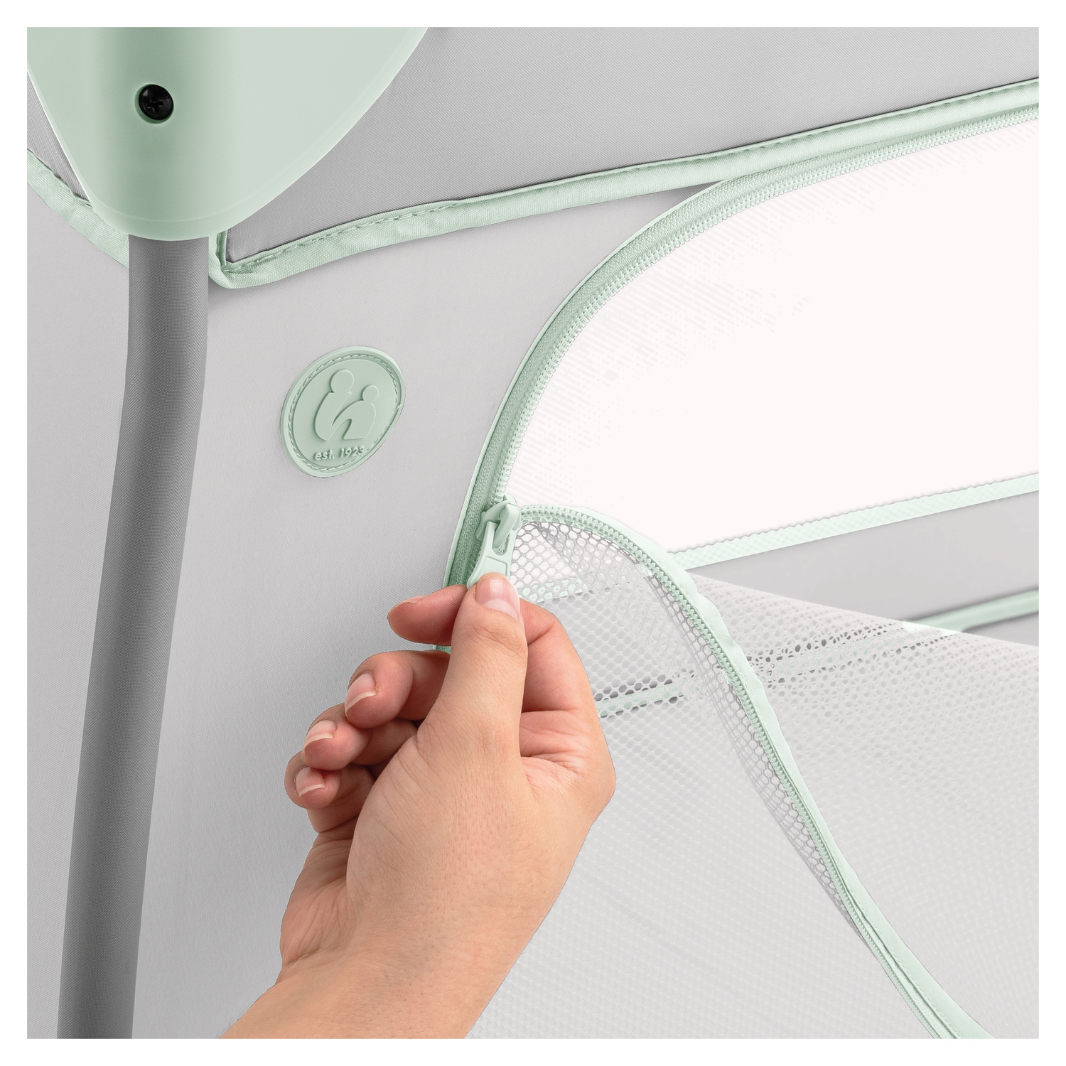 Hauck Baby-Reisebett »Sleep N Play Go Plus, Dusty Mint«, mit integrierten Rädern; Vorderausstieg