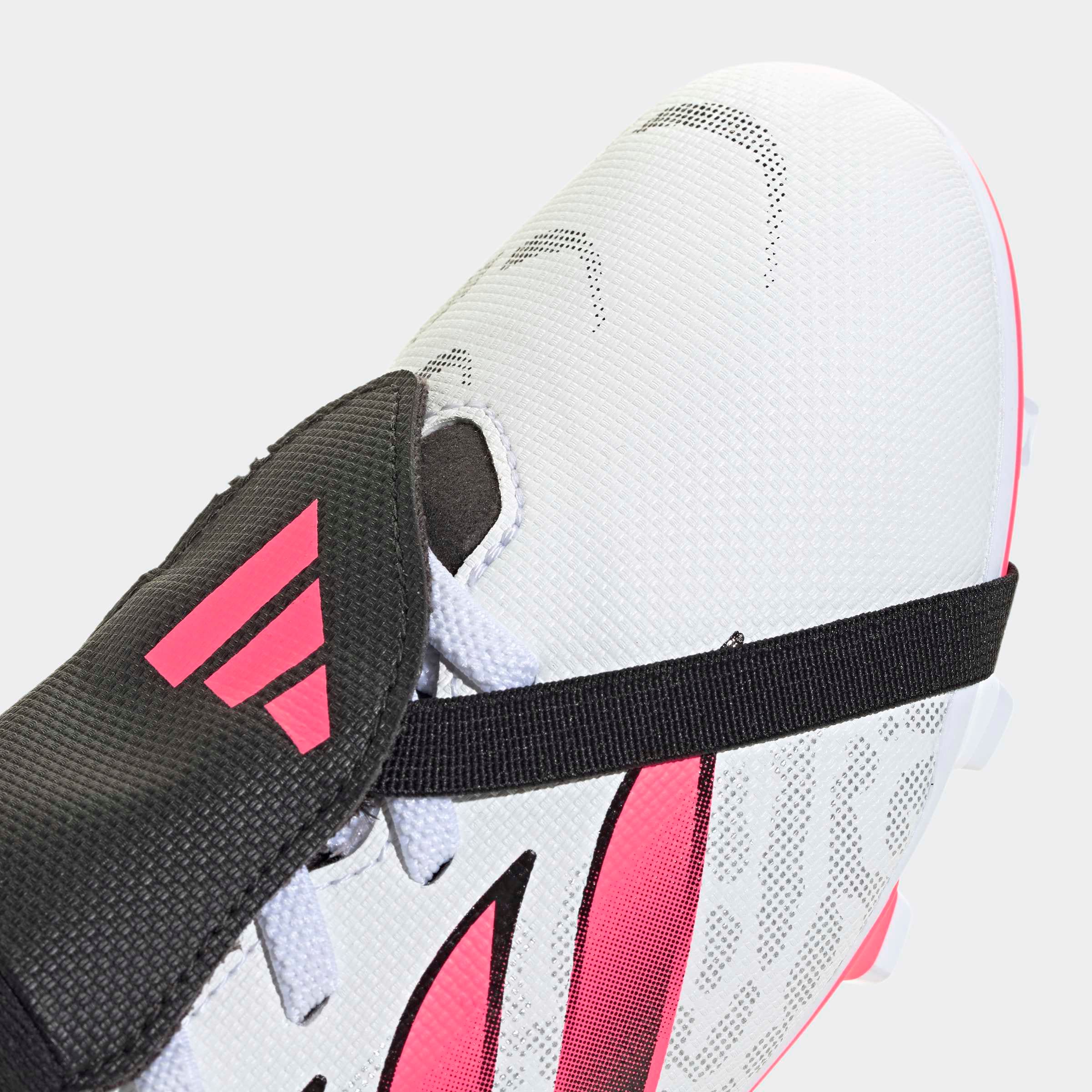 adidas Performance Fußballschuh »PREDATOR CLUB KIDS , FESTE BÖDEN/GEMISCHTE BÖDEN, UMSCHLAGBARE ZUNGE«  für viele verschiedene Böden geeignet, für Jugendliche & Kinder