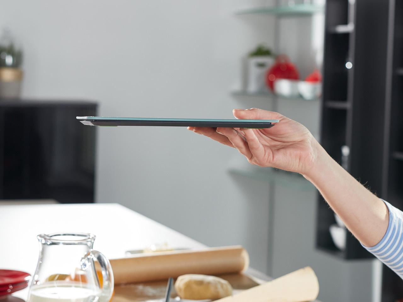 Soehnle Küchenwaage »Page Slim«, 300 3 LCD-Anzeige mit XXL Comfort Garantie Jahren