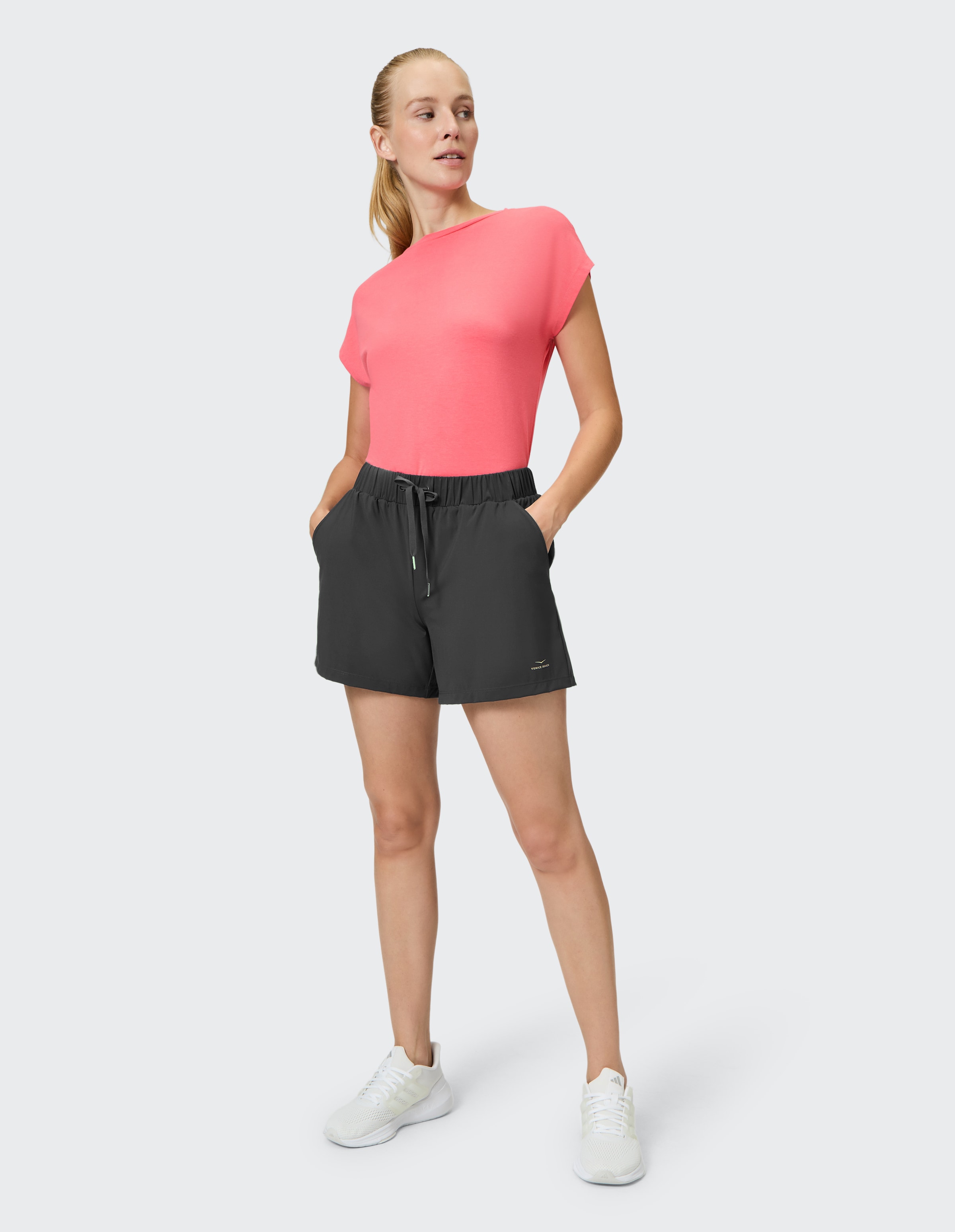 Venice Beach Funktionsshorts »TILLY«