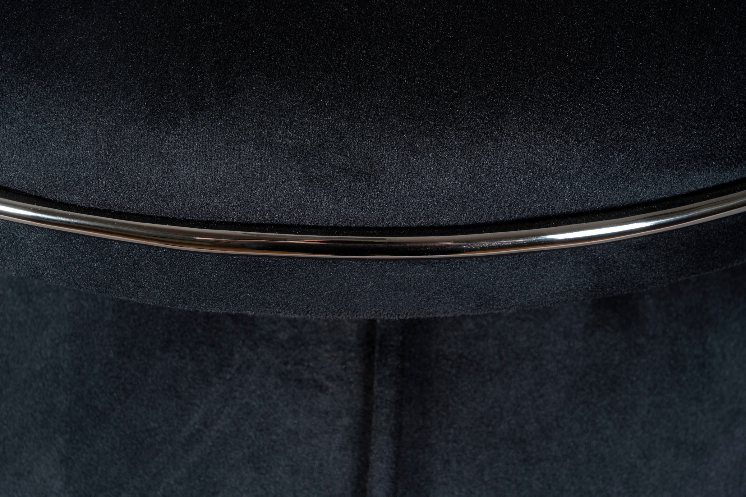 Kayoom Sitzhocker »Hocker Corin,extravagante Form,stilvolle Farben,elegant gesteppter Fuß«, (1 St.), komfortabel, hochqualitativ, pflegeleicht, sorgfältig verarbeitet