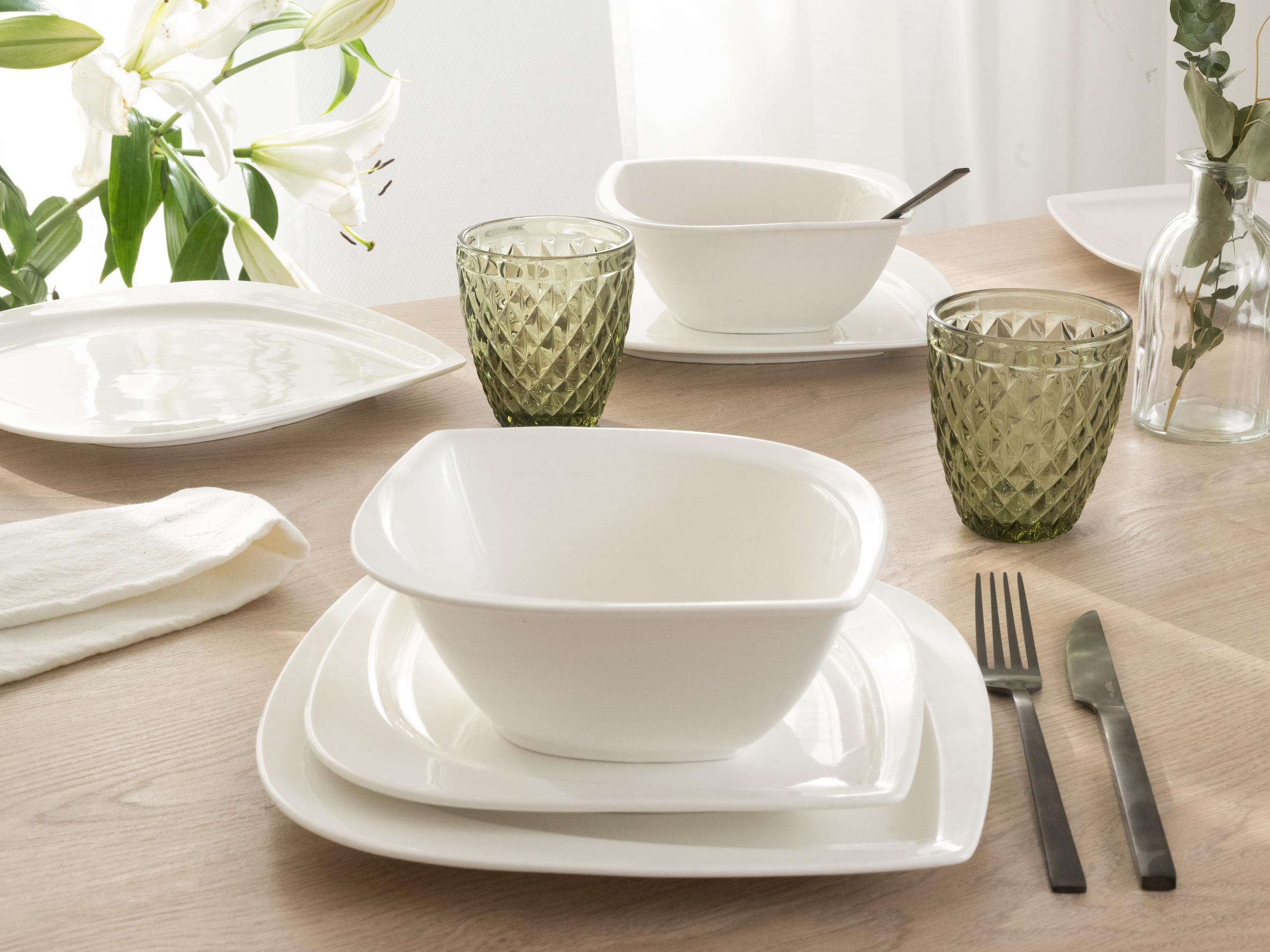 CreaTable Tafelservice »Melbourne«, (Set, 12 tlg.), blattförmiger Charakter mit extra großer Essfläche