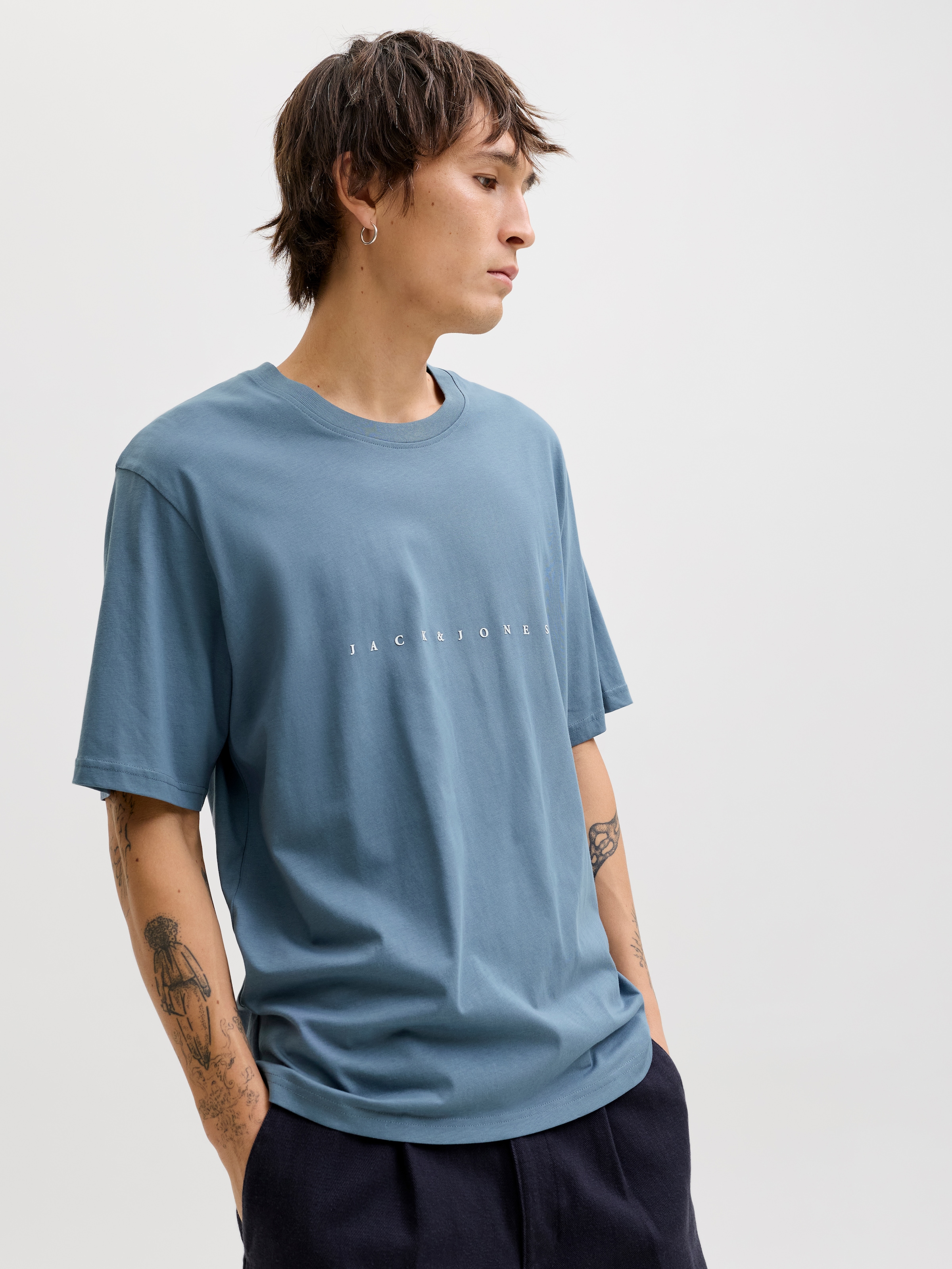 Jack & Jones Rundhalsshirt »JJESTAR mit Pigmentprint und Baumwollgefühl« Baumwolle, relaxed fit