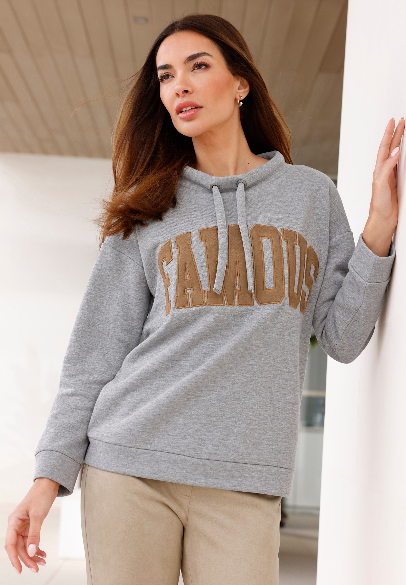 heine Sweatshirt »Sweatshirt Stehkragenshirt mit Applikation«
