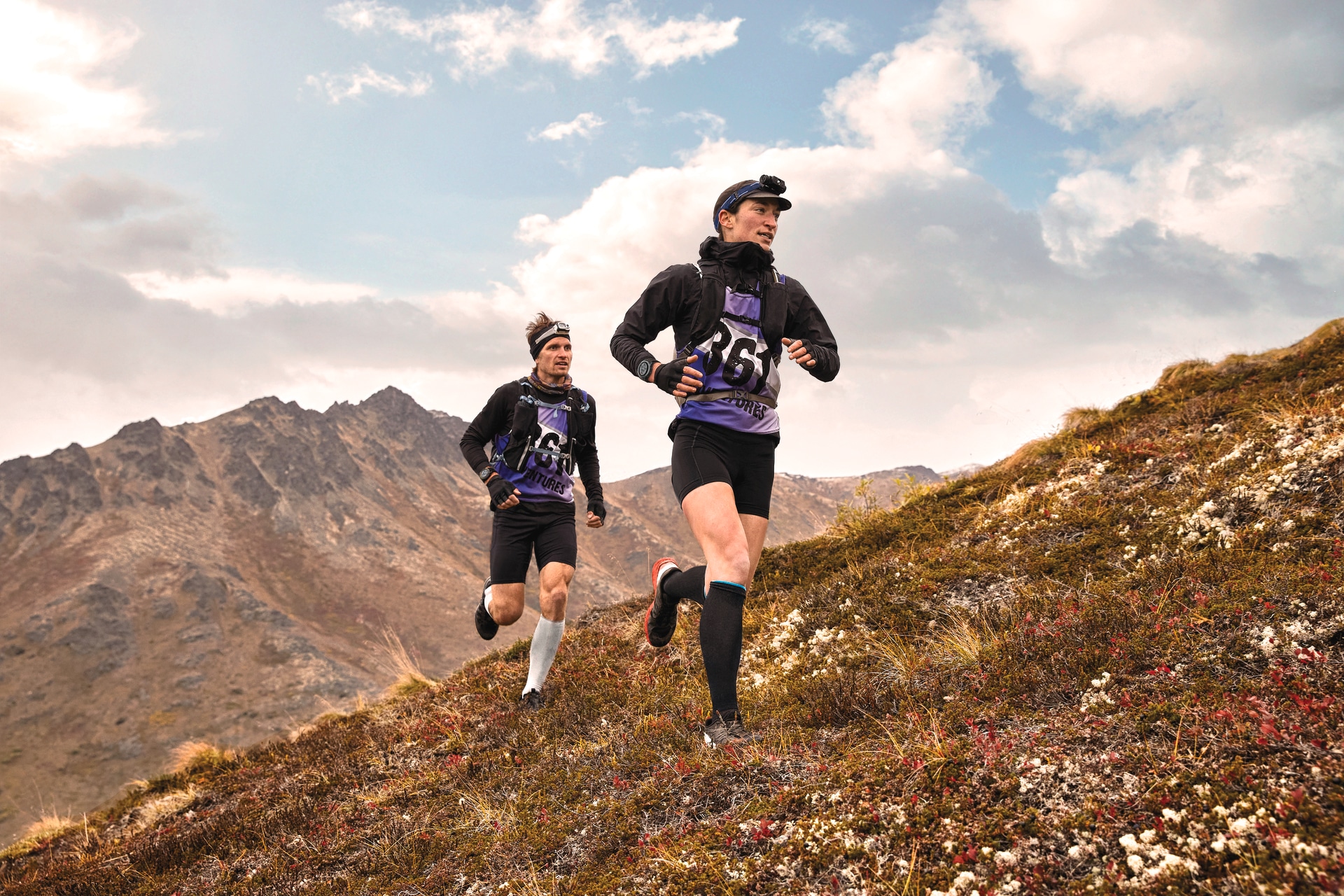 Garmin Smartwatch »Enduro 2 mit UltraFit-Armband«, (3,6 cm / 1,4 Zoll), 32 GB, Solarladung