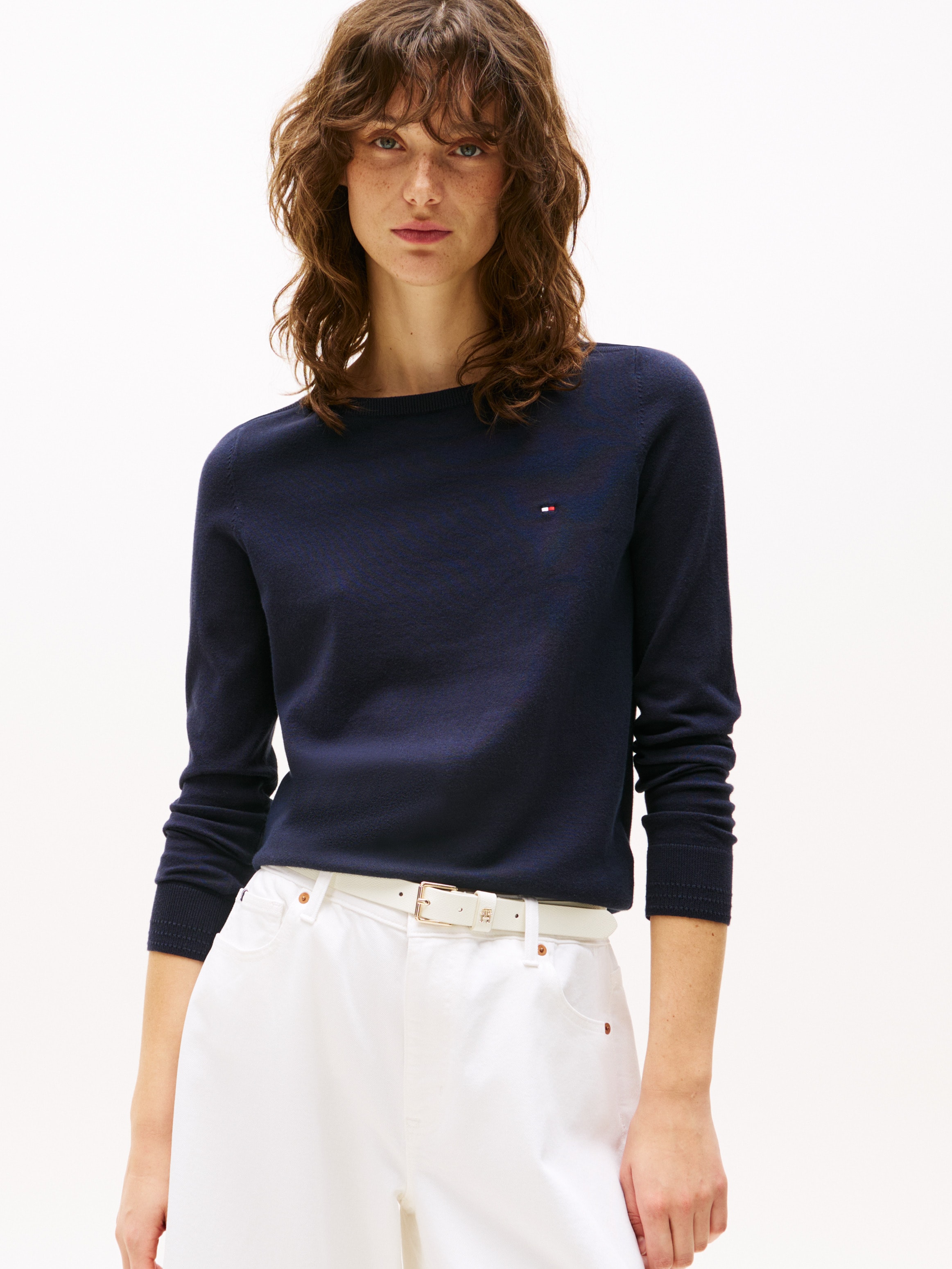 Tommy Hilfiger Strickpullover »CO JERSEY STITCH V-NK SWEATER«, mit Tommy Hilfiger Logo-Flag