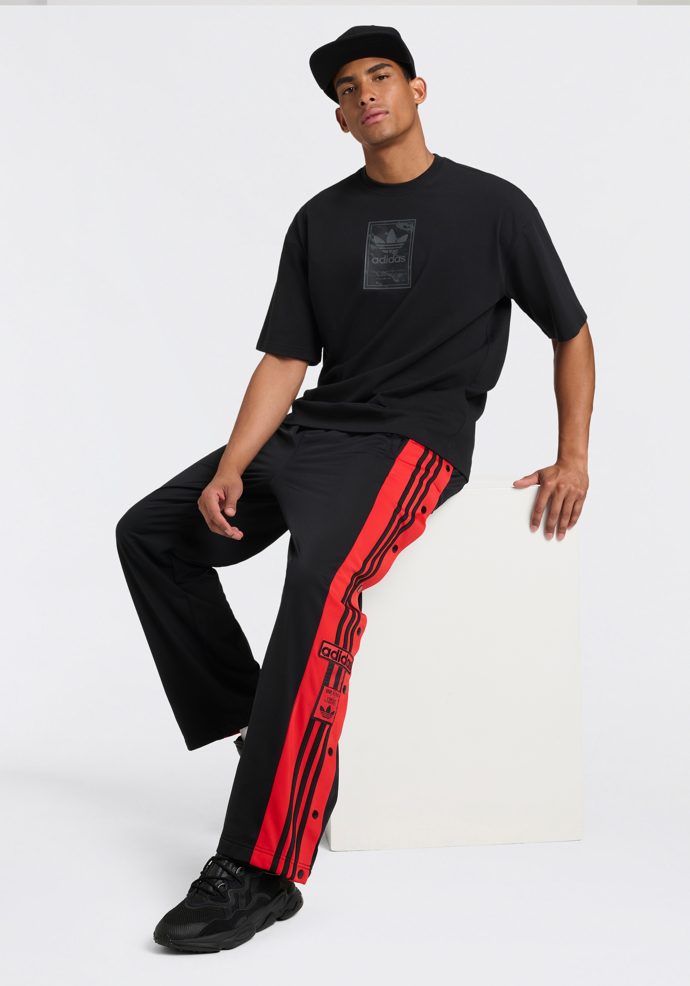 adidas Originals Sporthose »ADIBREAK CLASSIC«  mit Kordelverschluss, für Erwachsene