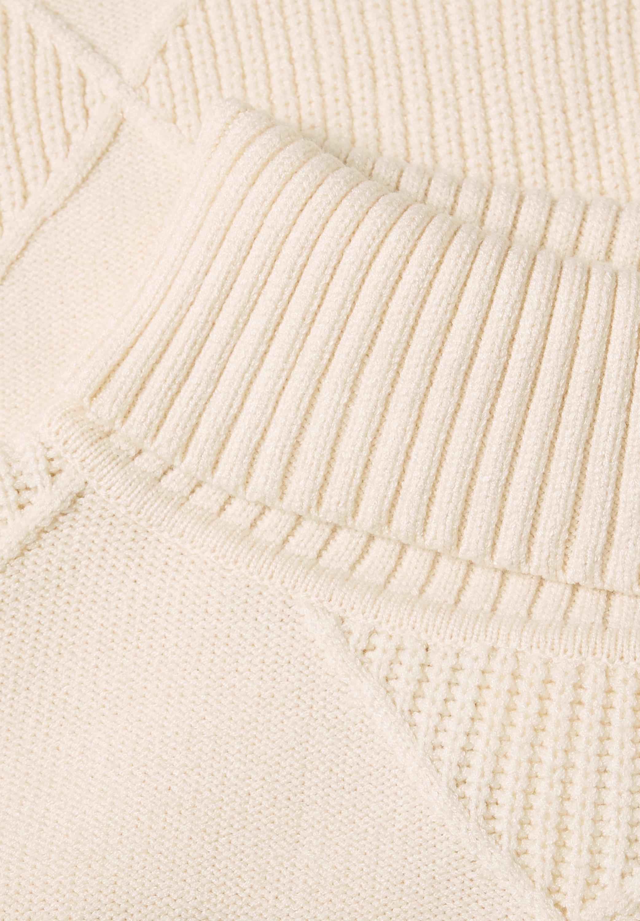 STREET ONE Rollkragenpullover Viskosemix, Strukturmuster