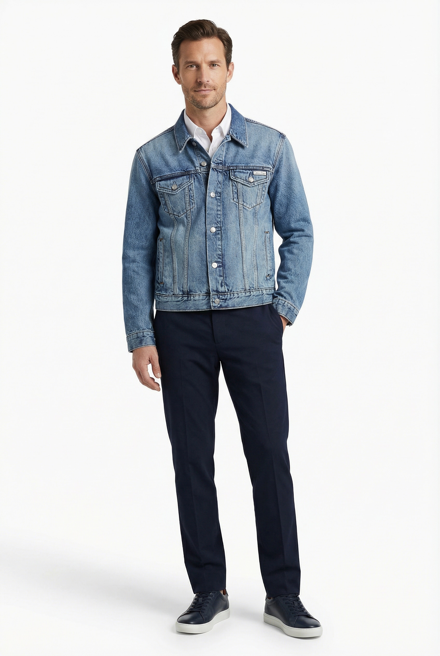 Calvin Klein Jeans Jeansjacke »ANDREW CLASSIC TRUCKER« authentische 90er-Jahre-Passform, Metallknöpfe mit Logo