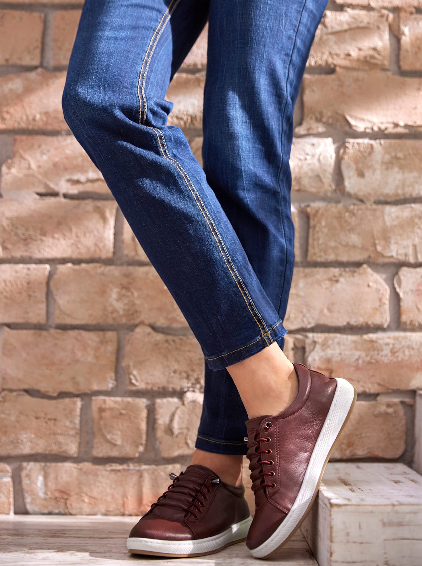 Andrea Conti Sneaker