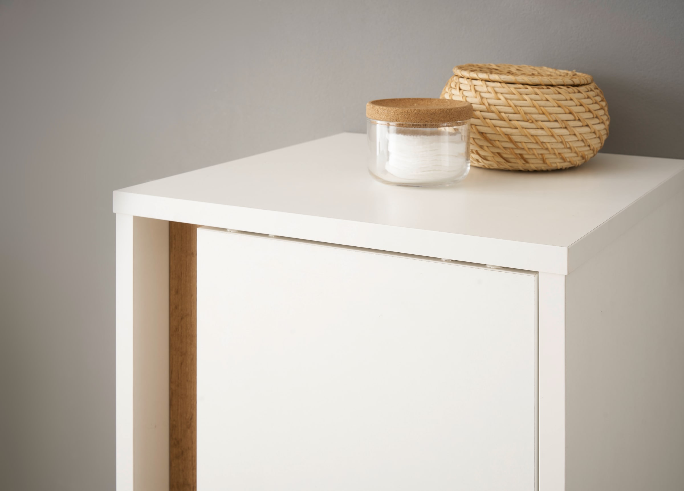 INOSIGN Midischrank »CITY/GIRON, Badschrank mit Griffmulde, Hochschrank in zeitlosem Design«, in den Farben Weiß und Anthrazit verfügbar, viel Stauraum