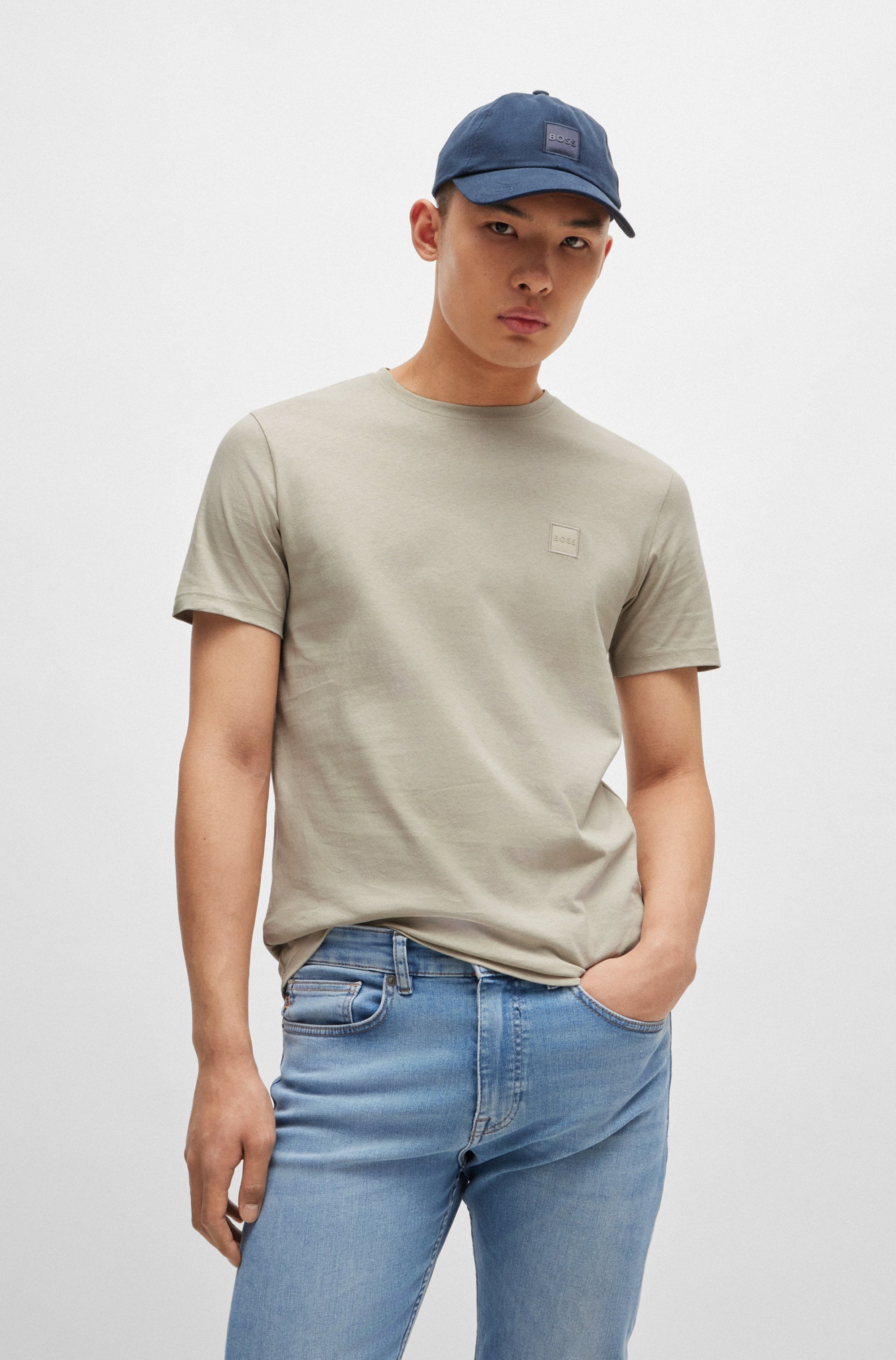BOSS ORANGE T-Shirt »Tales« mit BOSS Stickerei auf der Brust