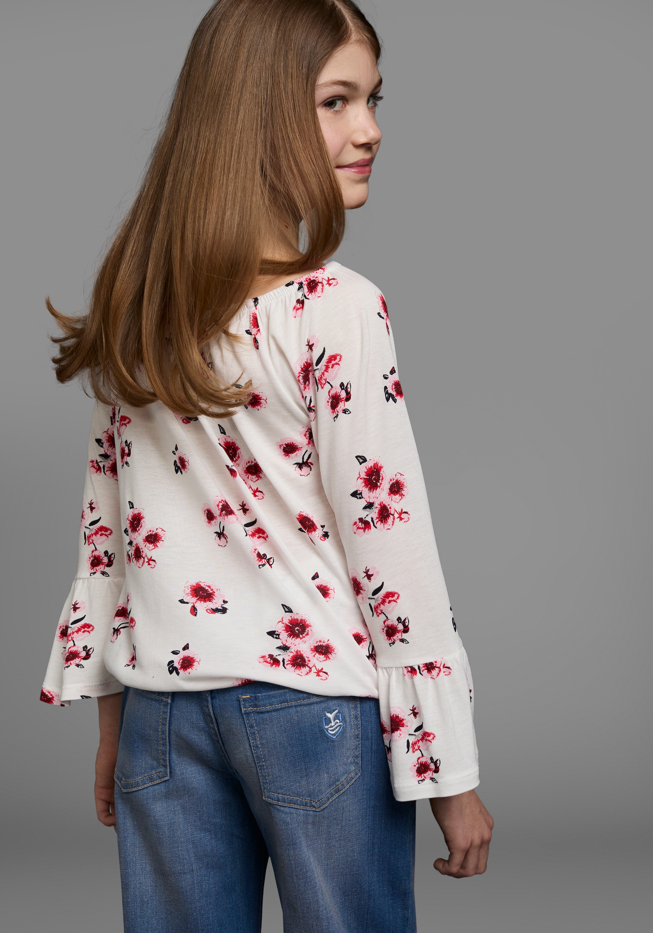 KIDSWORLD Carmenshirt »Viskose-Shirt«, weite Passform, mit Blumenmuster und Aufdruck, Carmenausschnitt