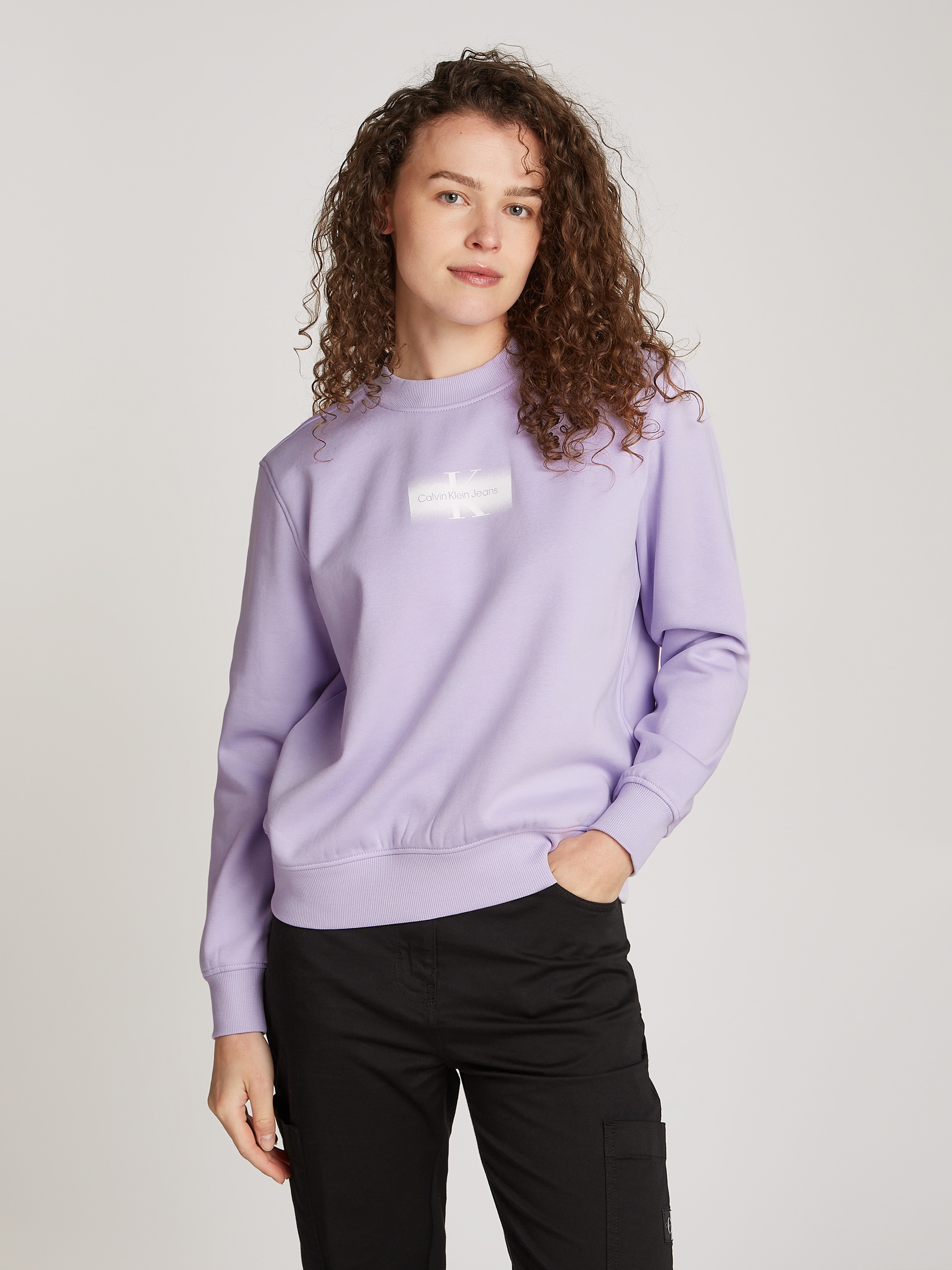 Sweatshirt »OUTLINED CK REGULAR CN«, mit Logodruck