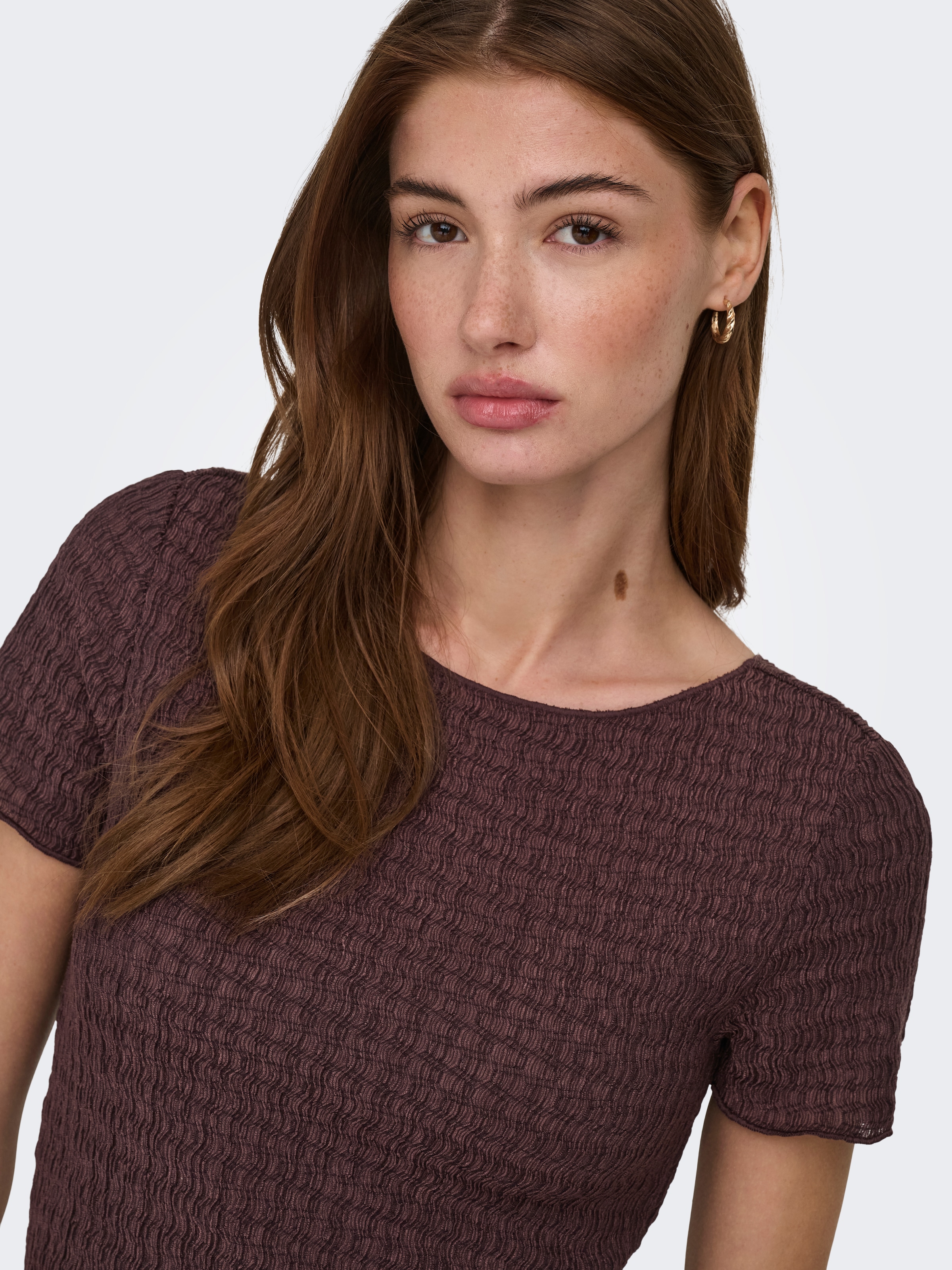 ONLY Kurzarmshirt »ONLILSE S/S TOP STRUCTURE JRS NOOS« Kunstfaser, regular fit