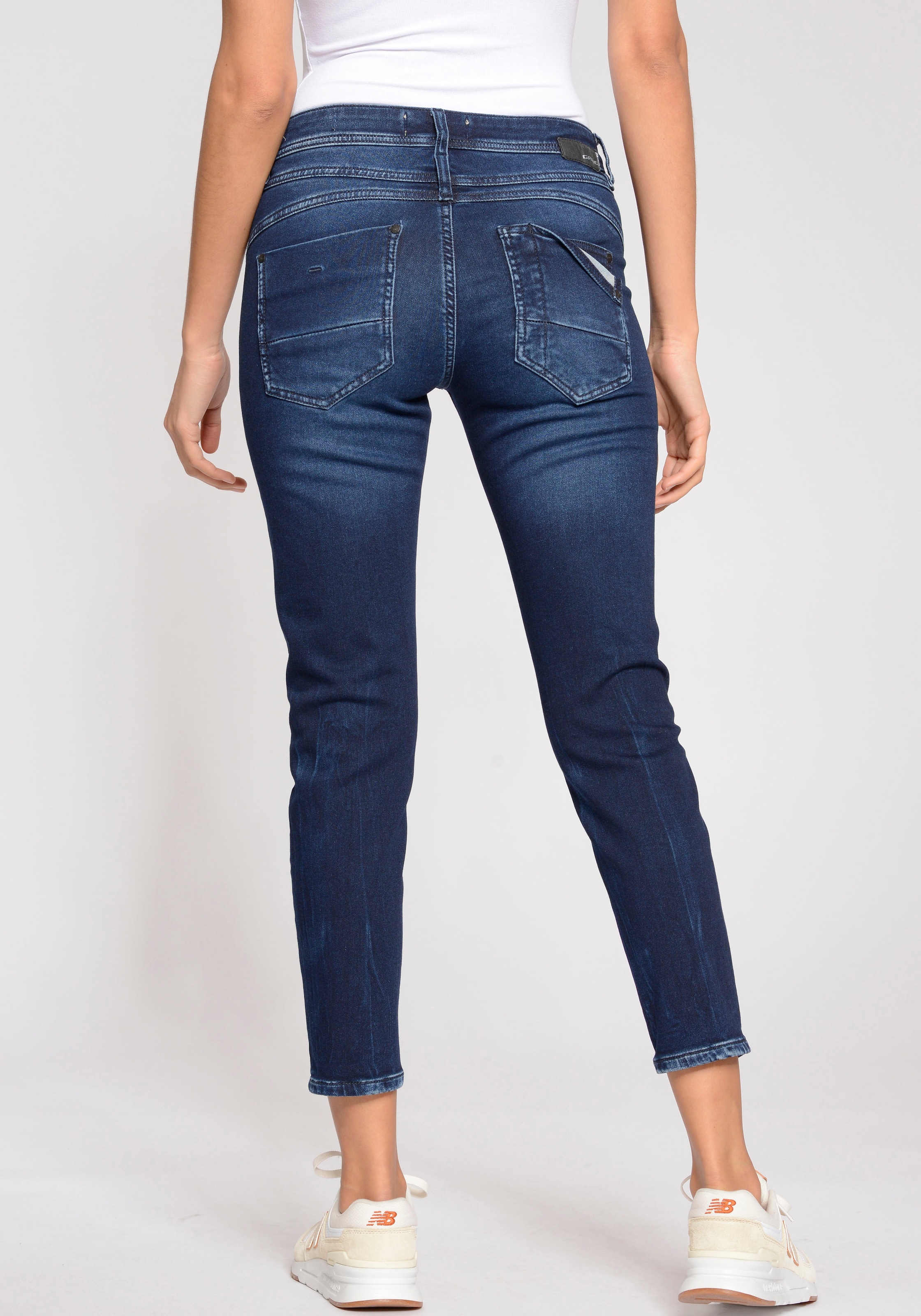 GANG Relax-fit-Jeans »94AMELIE CROPPED«, aus weicher Cord-Qualität