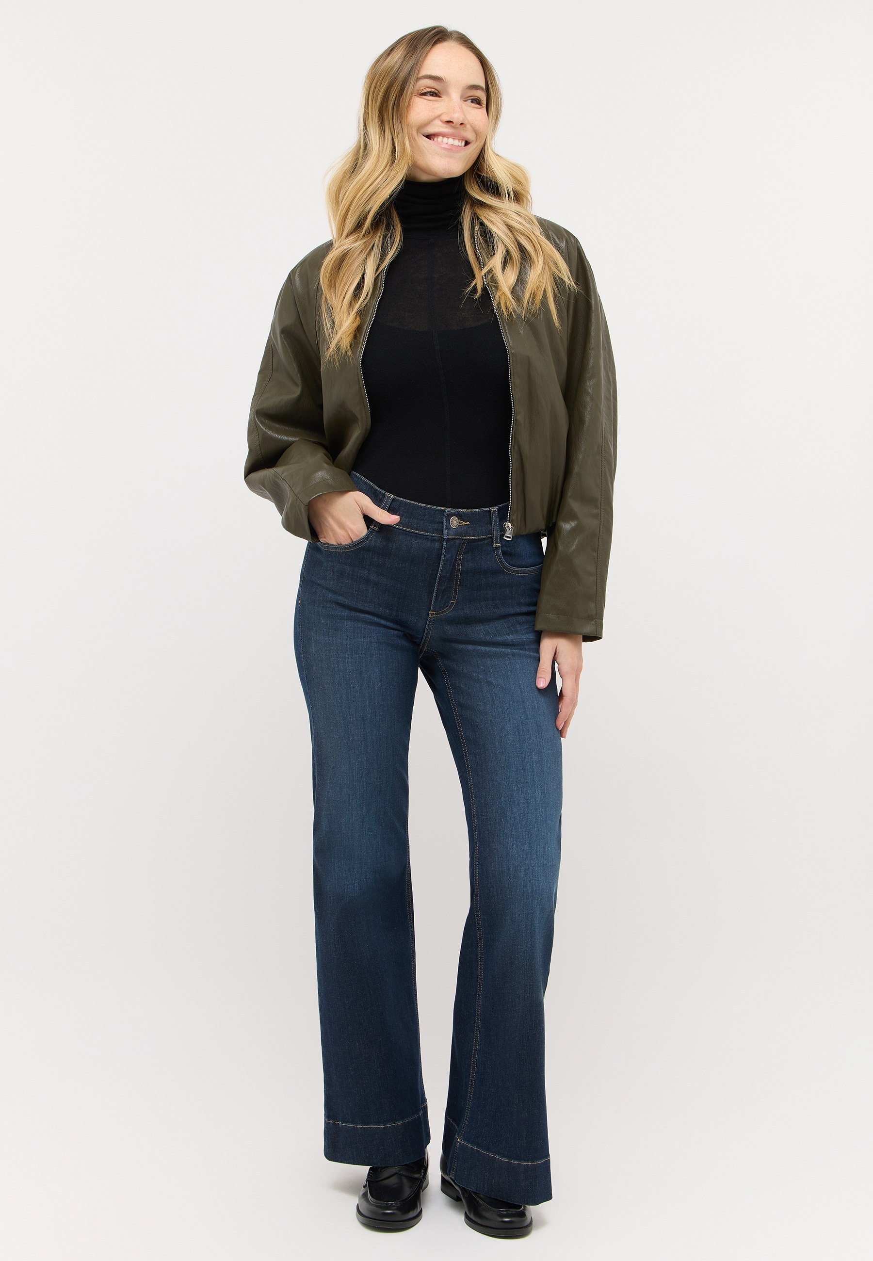ANGELS Bootcut-Jeans »LUNA« mit ausgestelltem Bein, aus Baumwollmix mit Stretch