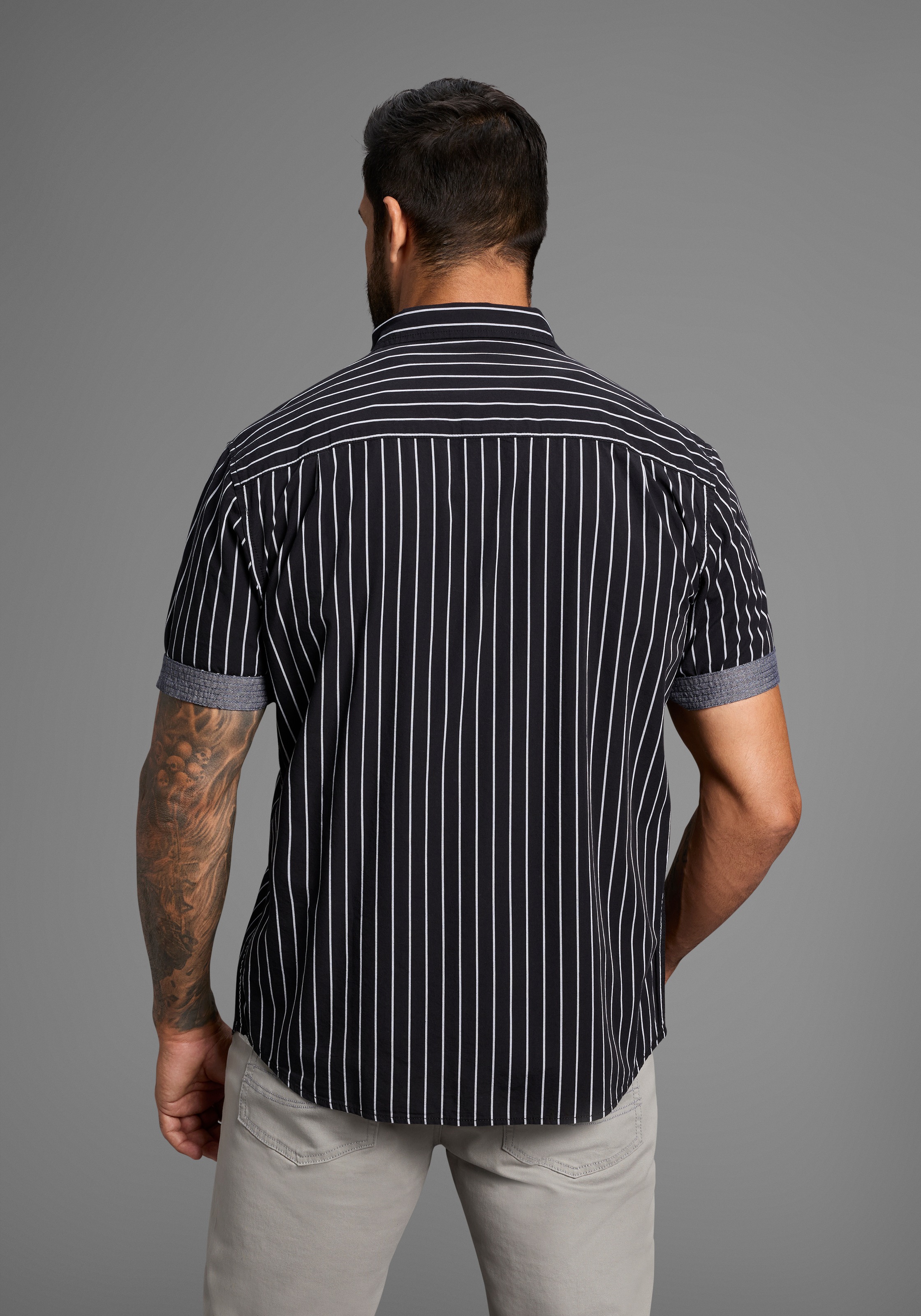 Man's World Kurzarmhemd modern gestreift