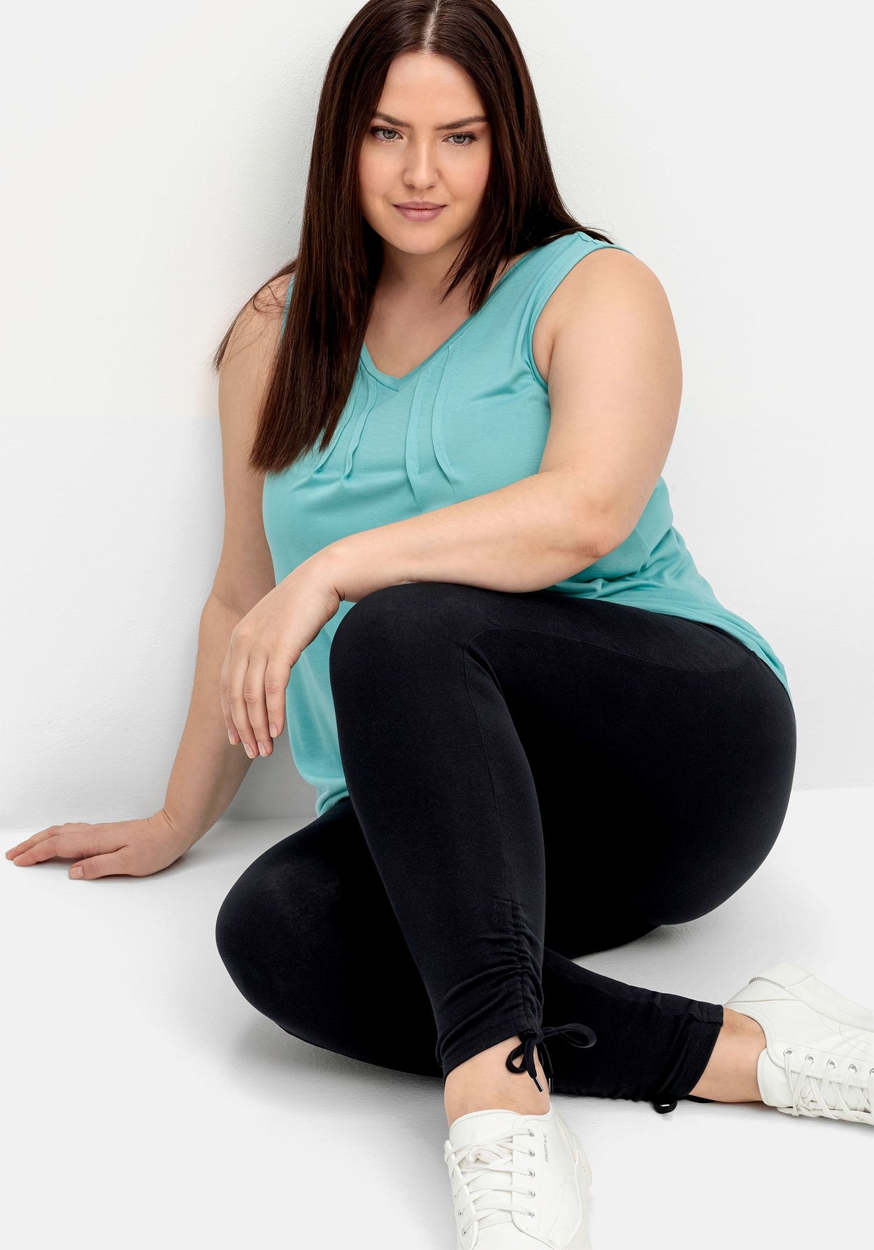 Sheego Leggings »Leggings mit breitem Bund und Raffung am Saum«