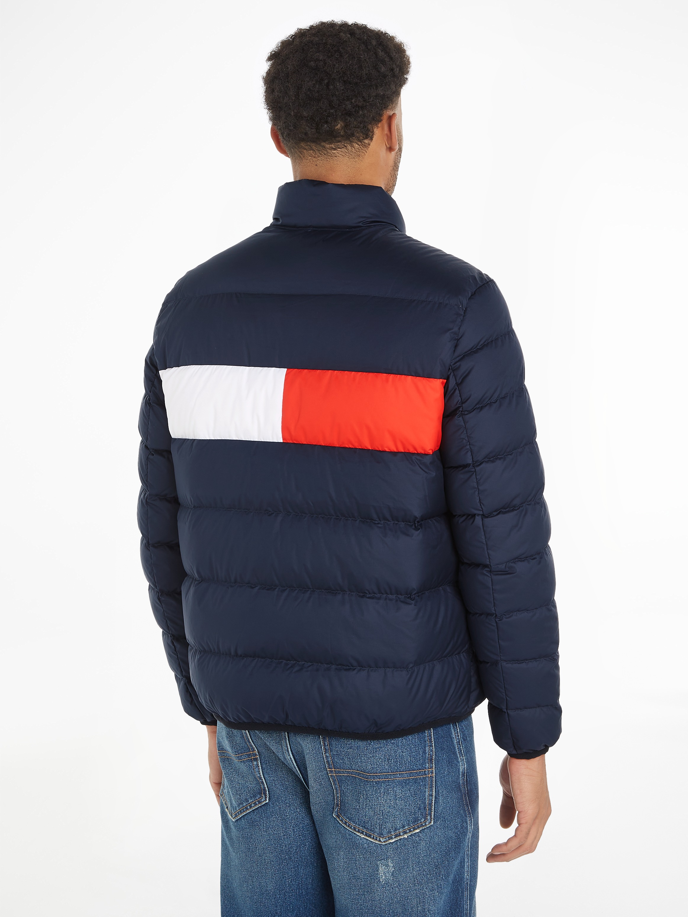 Tommy Jeans Outdoorjacke »TJM LT DOWN FLAG JACKET EXT«, mit Logoprägung