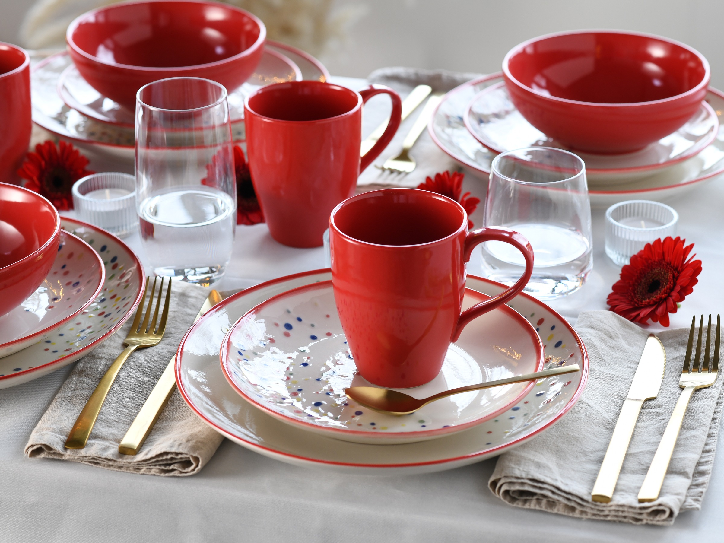 CreaTable Kombiservice »Joy, Kombi-Service 16-tlg.« Unregelmäßige bunte Punkte, Gute Laune Geschirr, Frisch, Freundlich