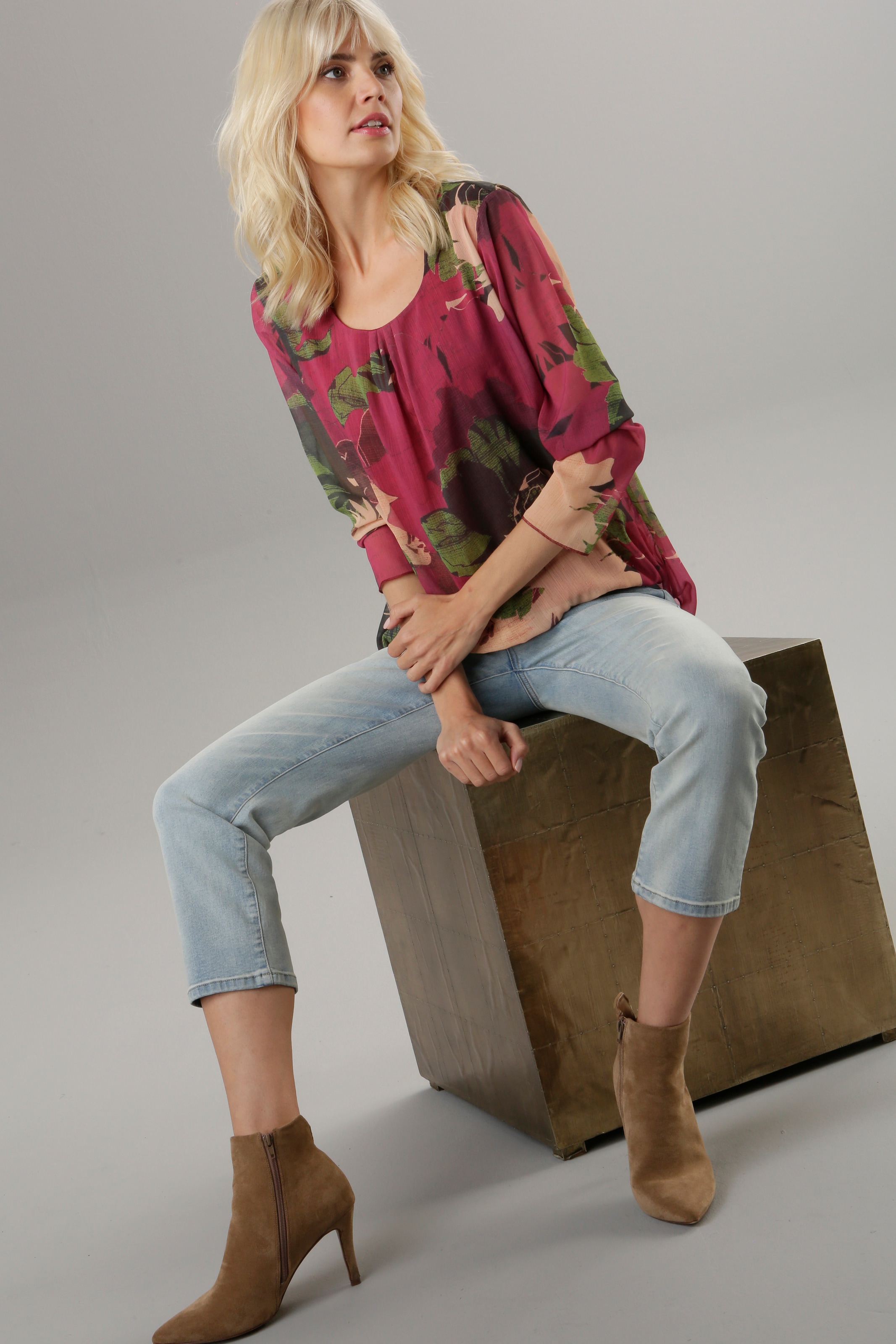 Aniston SELECTED Schlupfbluse, mit herbstlichen ♕ Blütendruck bei in Tönen großflächigem
