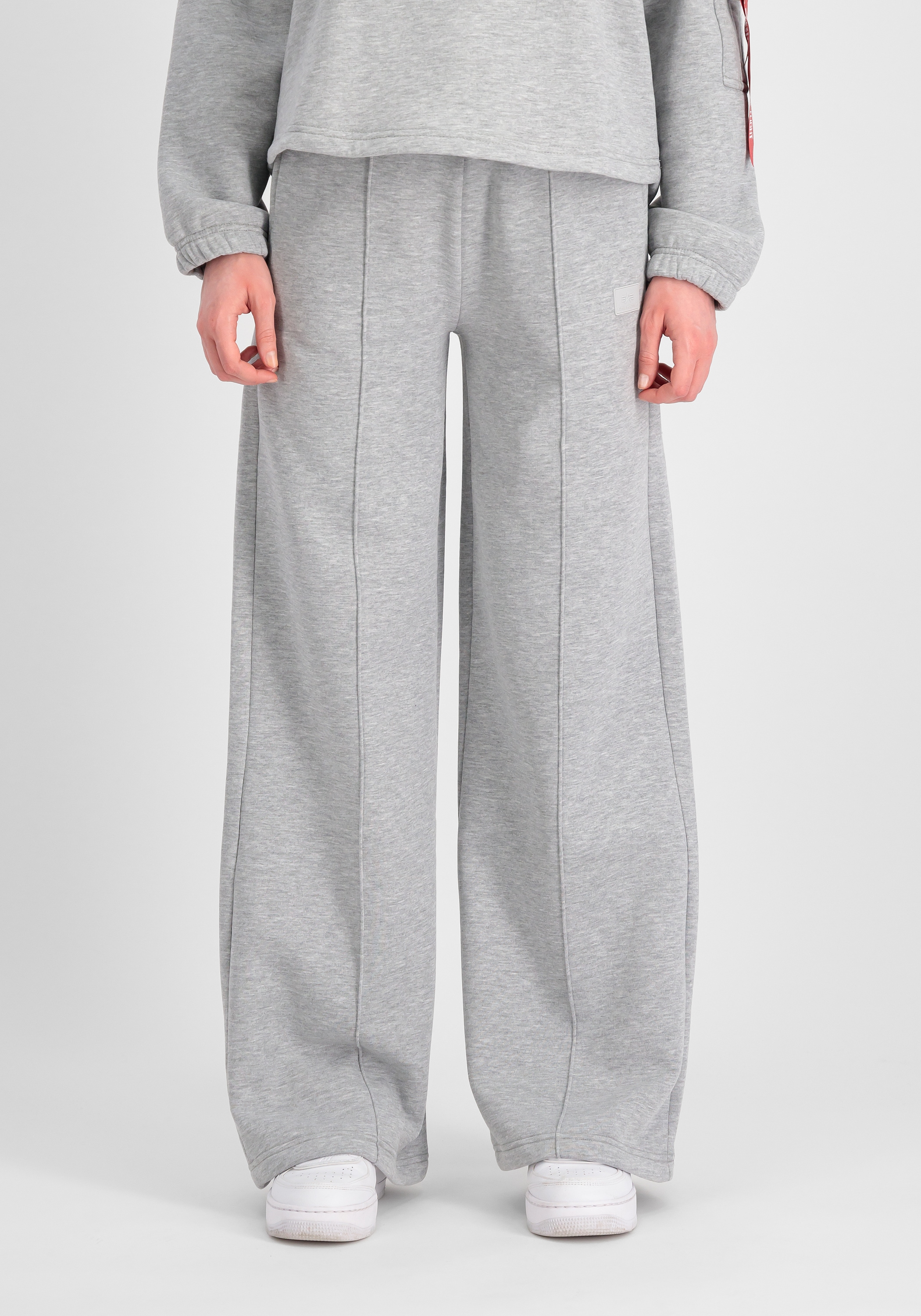 Alpha Industries Jogginghose »Alpha Industries Women - Jogger X-Fit Label Wide Jogger Wmn«